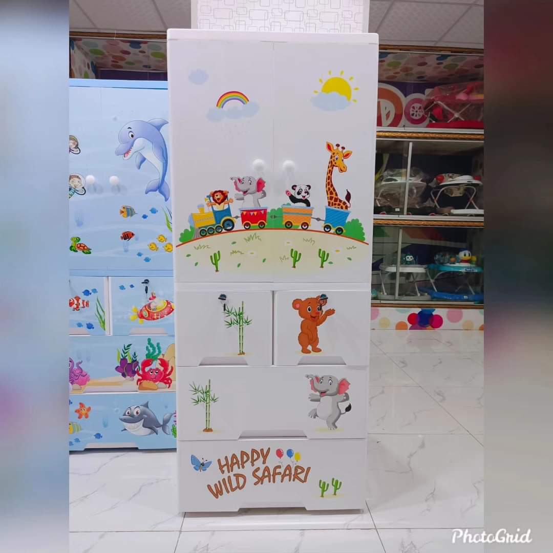 Cupboards 02 | 3 draws