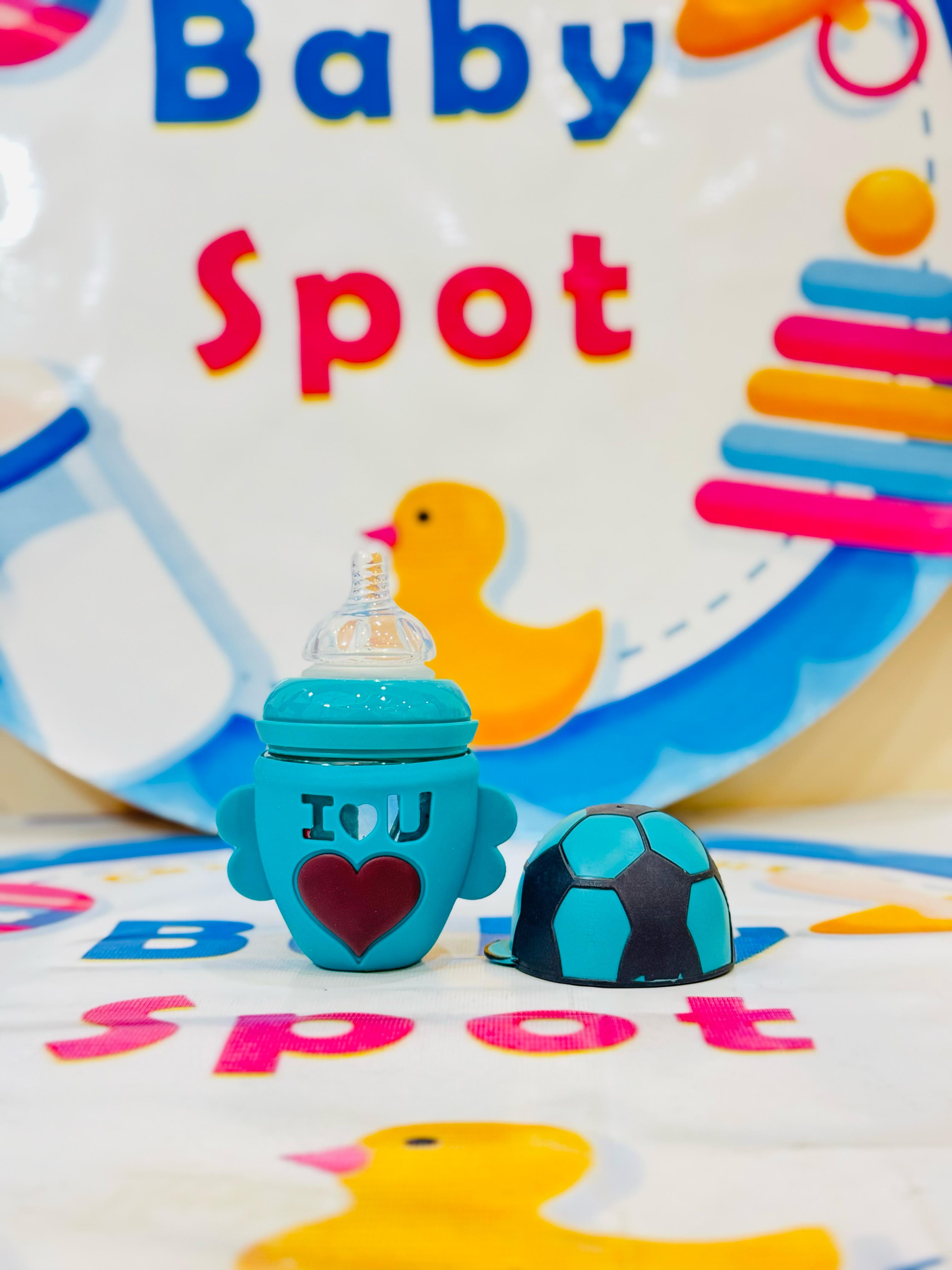 πΌβ¨ Premium Range Baby Glass Feeder Collection with Silicone Cover β¨πΌ
Ensure safe and comfortable feeding with our baby glass feeder β designed with a protective silicone cover for extra grip and safety! πΆπ
π Product Features:
βοΈ Premium Quality: Made from high-quality glass β BPA-free and safe for babies.
βοΈ Silicone Cover: Provides extra protection and a non-slip grip.
βοΈ Easy to Clean: Resistant to stains and odors β perfect for everyday use.
βοΈ Perfect Size: 120ml capacity β ideal for newborns an