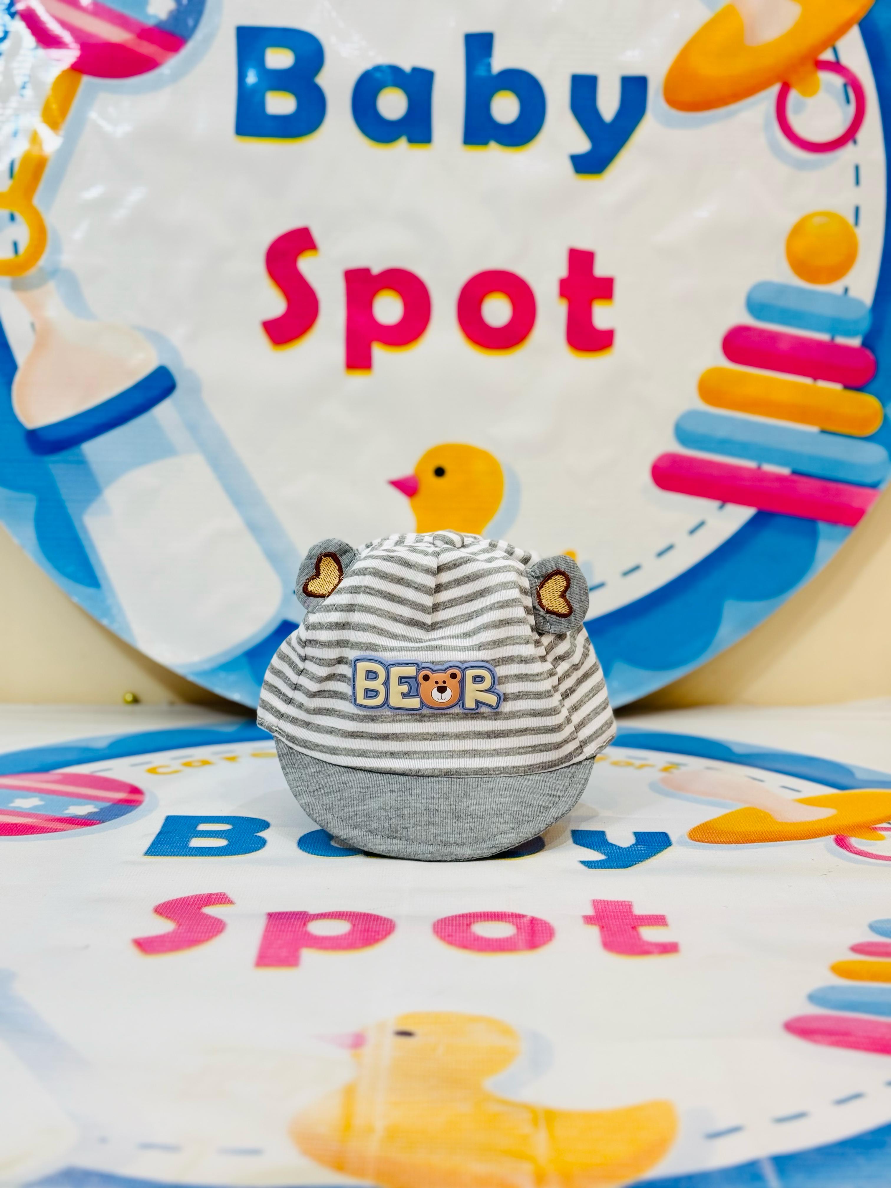 š¶ Baby P-Cap Style Cotton Caps ā Summer Essentials! āļø
šø Trendy P-Cap Design ā Stylish and practical caps to keep your baby cool and fashionable this summer.
šø Soft Cotton Material ā Made with breathable, lightweight cotton, ensuring comfort for your baby's delicate skin.
šø Vibrant Color Options ā Available in 4-5 beautiful colors to match any outfit.
šø Ideal Size ā Perfect fit for babies aged 0-6 months, ensuring both comfort and style.
šø Sun Protection ā Shields your baby's head from harsh sunlight