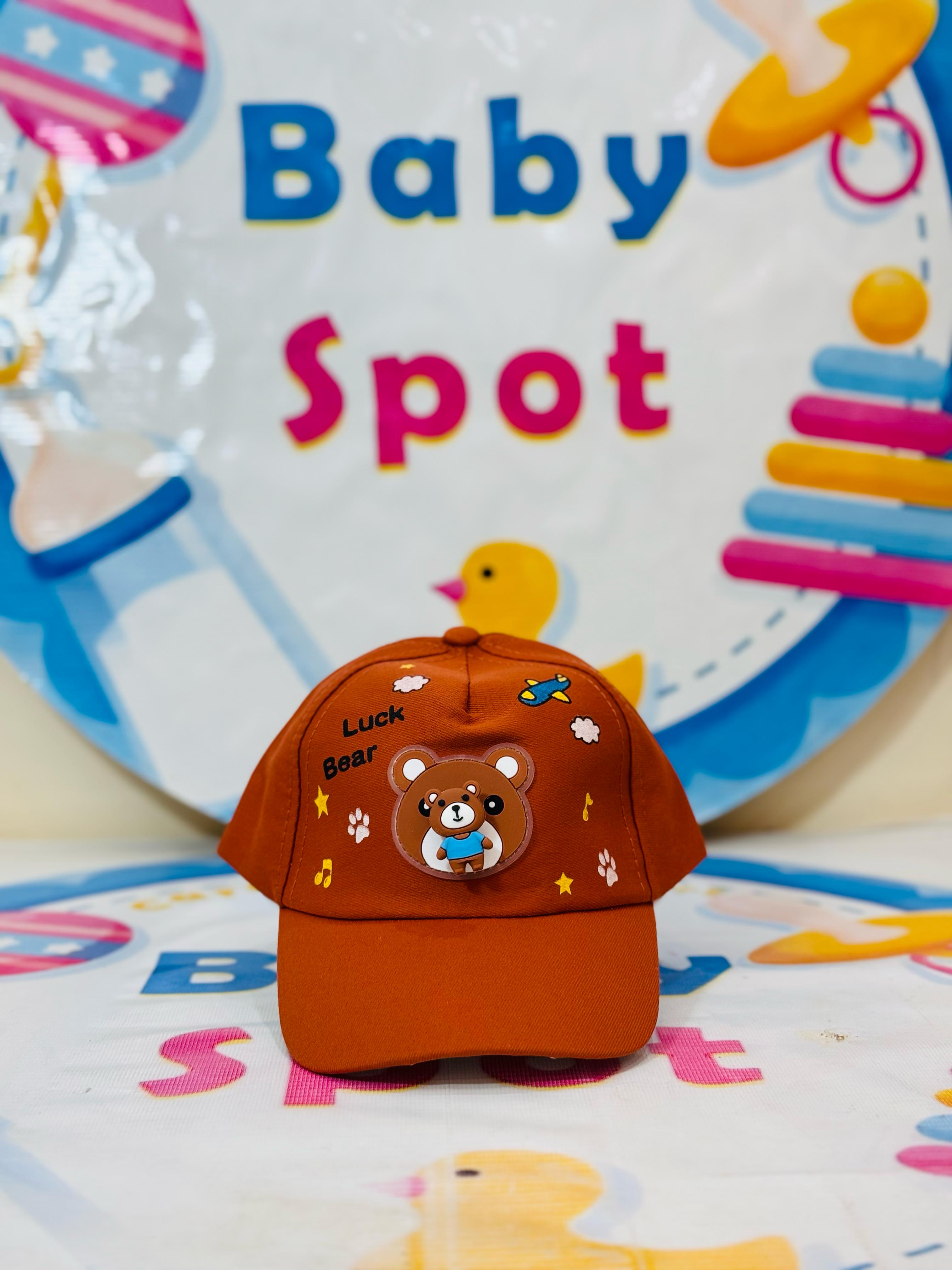 👶 Adorable Baby P-Cap Style Cotton Caps – Summer Must-Have! ☀️
Keep your little one cool, comfy, and oh-so-stylish with our Baby P-Cap Style Cotton Caps! Perfect for sunny days, outdoor adventures, or just a cute everyday look.
Why Choose Our Baby P-Caps?
🔸 Stylish & Practical – Combines fashion with functionality, keeping your baby looking adorable while providing essential sun protection.
🔸 Soft Cotton Comfort – Crafted from breathable, lightweight cotton that’s gentle on delicate baby skin.
🔸 Vi