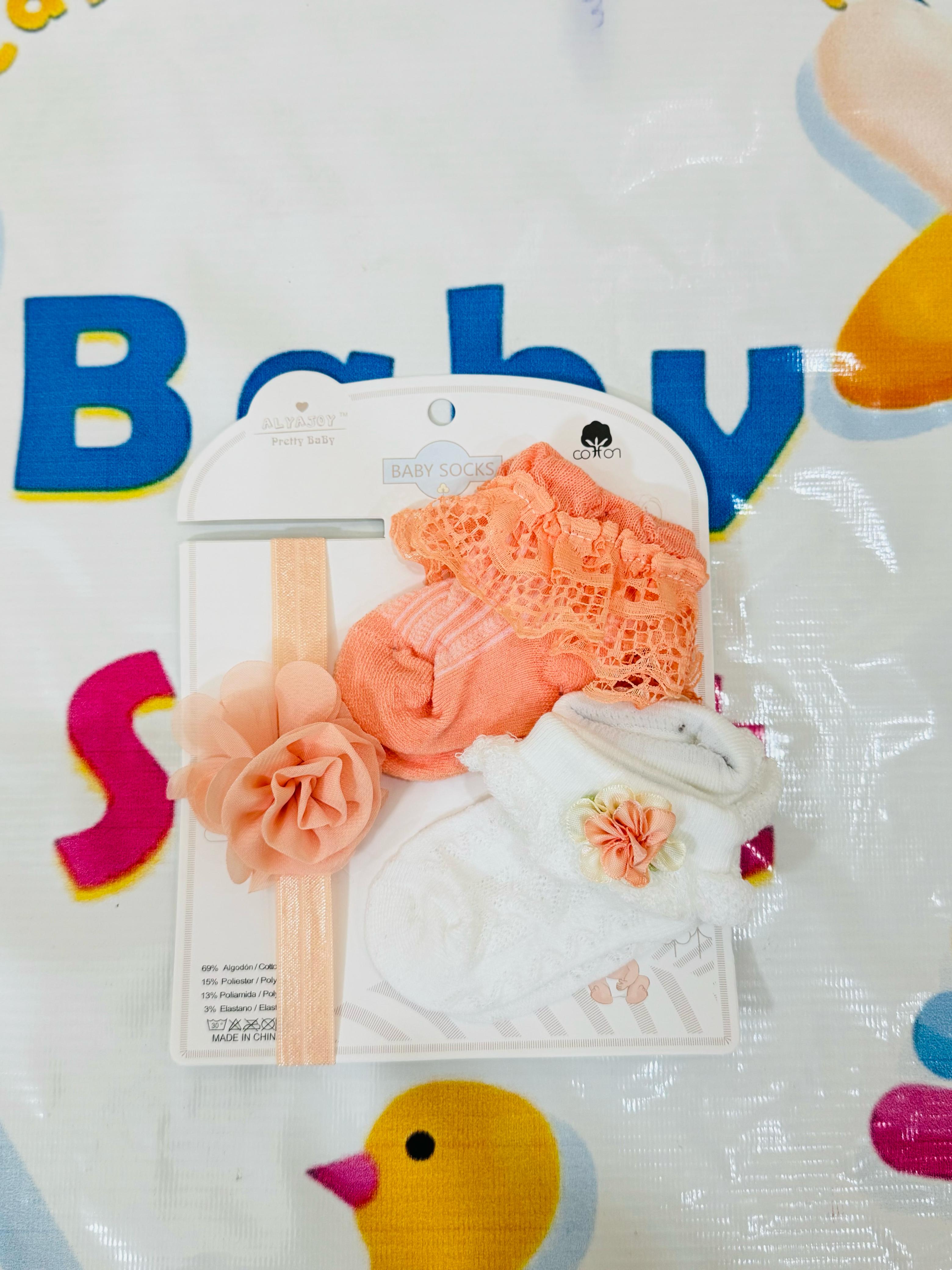 Imported Baby Fancy Set – 2 Pairs Socks + 1 Hairband
Add charm to your little one's look with our premium baby girl socks and hairband combo – the perfect choice for comfort and cuteness!
What's Included:
2 Pairs of Fancy Baby Socks.
1 Matching Soft Hairband
Soft, breathable, and baby-skin friendly material
Ideal for newborns to 9 months
Perfect for gifting, outings, and baby photoshoots
Available in adorable designs and beautiful color.
Upgrade your baby’s essentials with the best from your fav