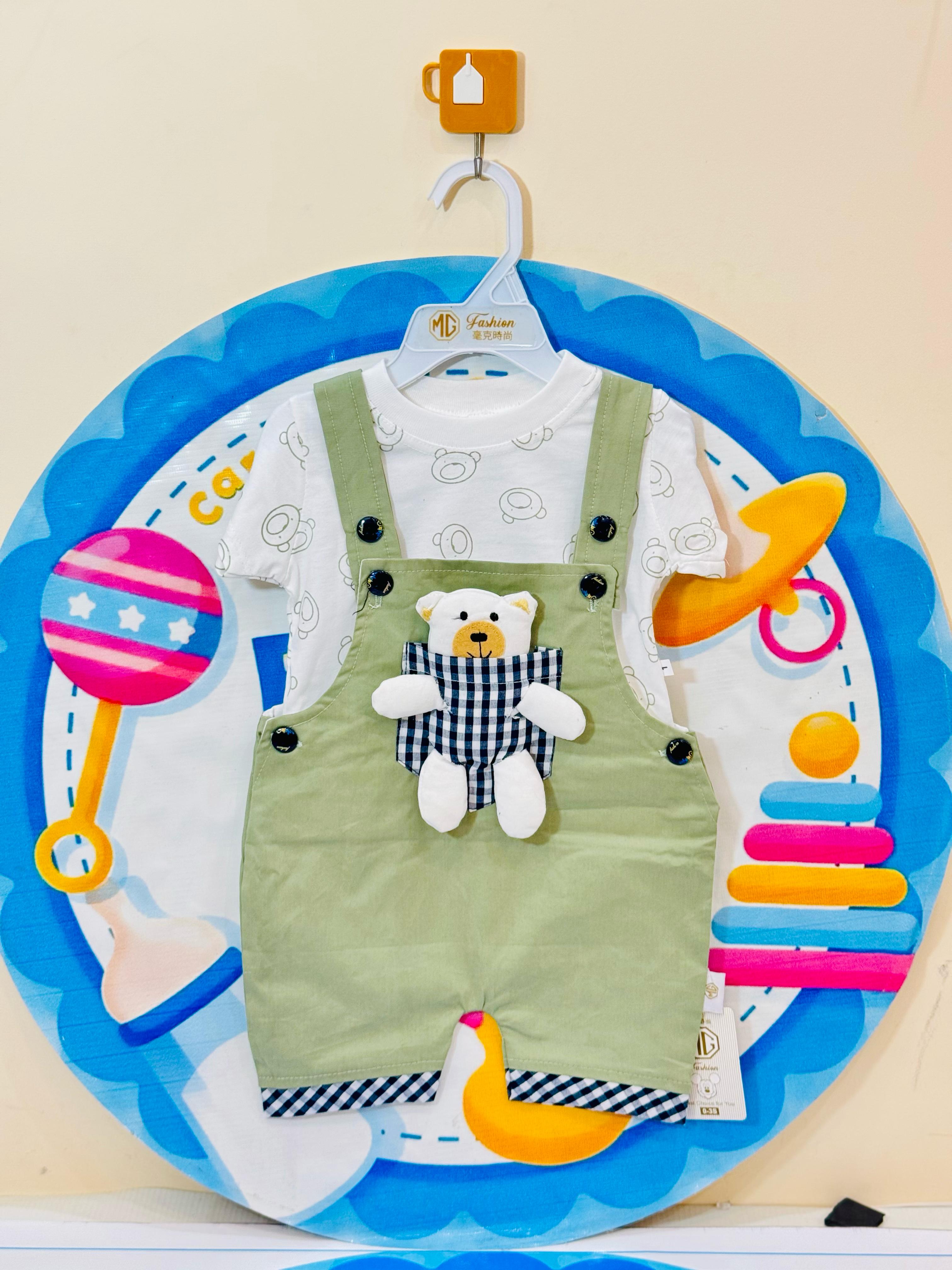 Imported Baby Rompers Collection – Premium Quality
Your baby’s comfort meets adorable sailor-style fashion!
• Sizes: 0-3 & 3-6 6-9 months
• Price: Rs. 1450 only
• Designs: Cute anchor prints with buttoned suspenders
• Fabric: Soft, breathable imported material – ideal for summer
These premium baby rompers are perfect for everyday wear or special outings. The overall style with collared shirt gives a charming look while ensuring maximum comfort for your newborn.
Order now from Pakistan’s favorite baby onl