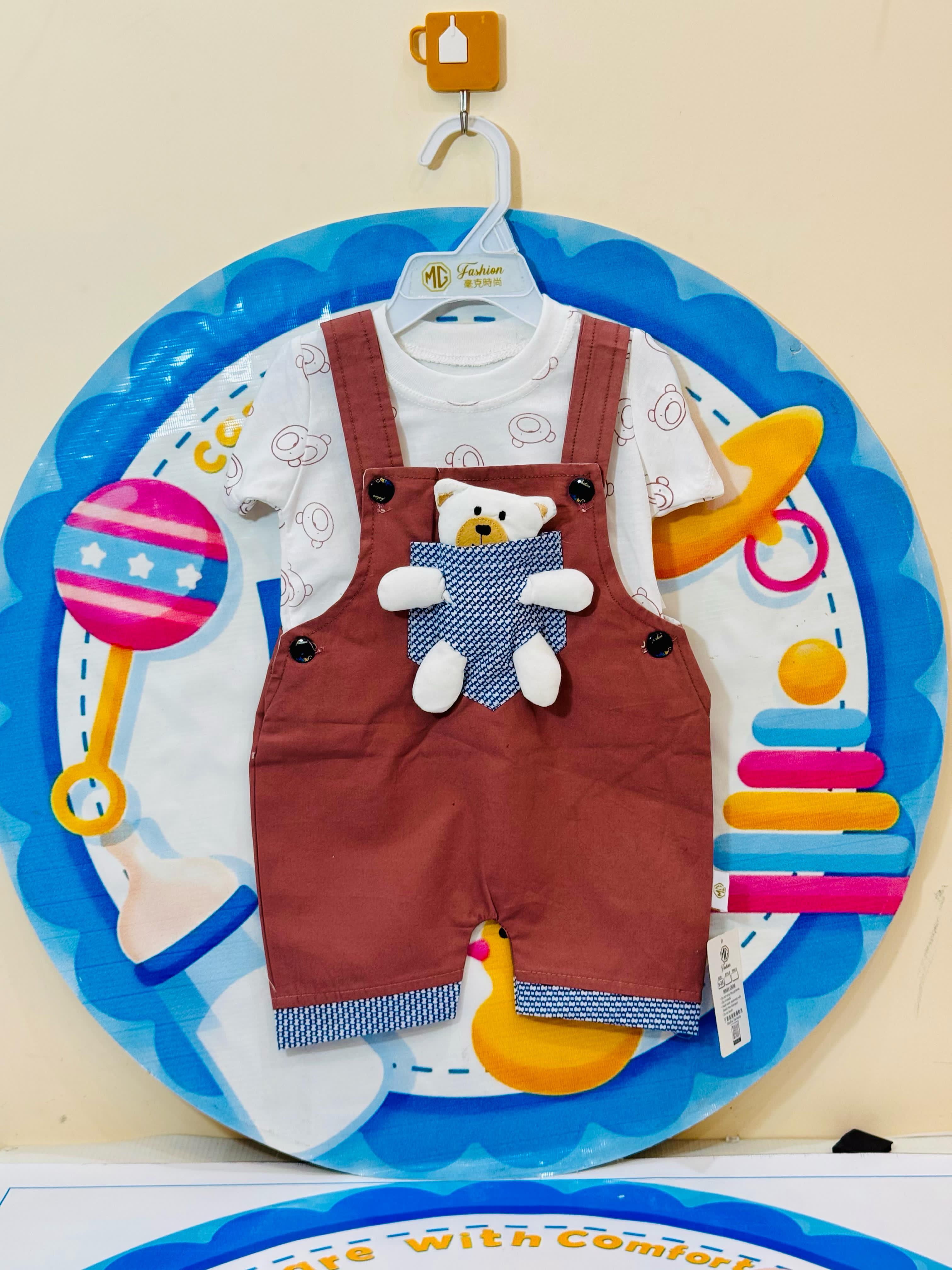 Imported Baby Rompers Collection – Premium Quality
Your baby’s comfort meets adorable sailor-style fashion!
• Sizes: 0-3 & 3-6 6-9 months
• Price: Rs. 1450 only
• Designs: Cute anchor prints with buttoned suspenders
• Fabric: Soft, breathable imported material – ideal for summer
These premium baby rompers are perfect for everyday wear or special outings. The overall style with collared shirt gives a charming look while ensuring maximum comfort for your newborn.
Order now from Pakistan’s favorite baby onl