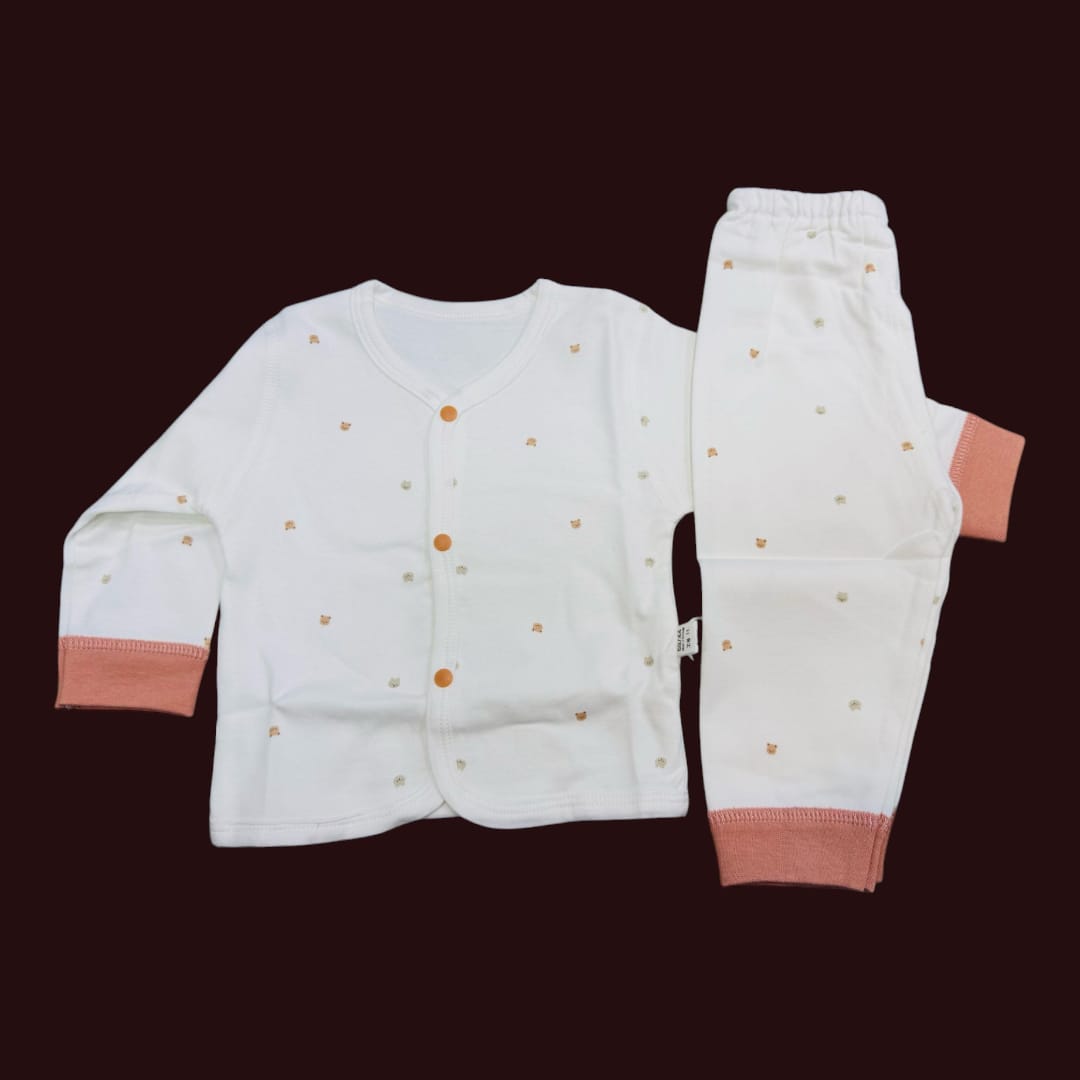 Imported Baby Pajama Suits Collection | Premium Blended Stuff
Comfy. Stylish. Adorable — just like your little one!
• Sizes: 0-3 months & 3-6 months
• Fabric: Soft blended material for all-day comfort
• Price: Just Rs. 1250
• Designs: Imported quality in cute, trendy prints
These baby pajama suits are perfect for newborn essentials, offering both comfort and fashion in one cozy package. Ideal for daily wear, sleep time, or baby outings.
Shop now from Pakistan's trusted baby clothing store for premium new