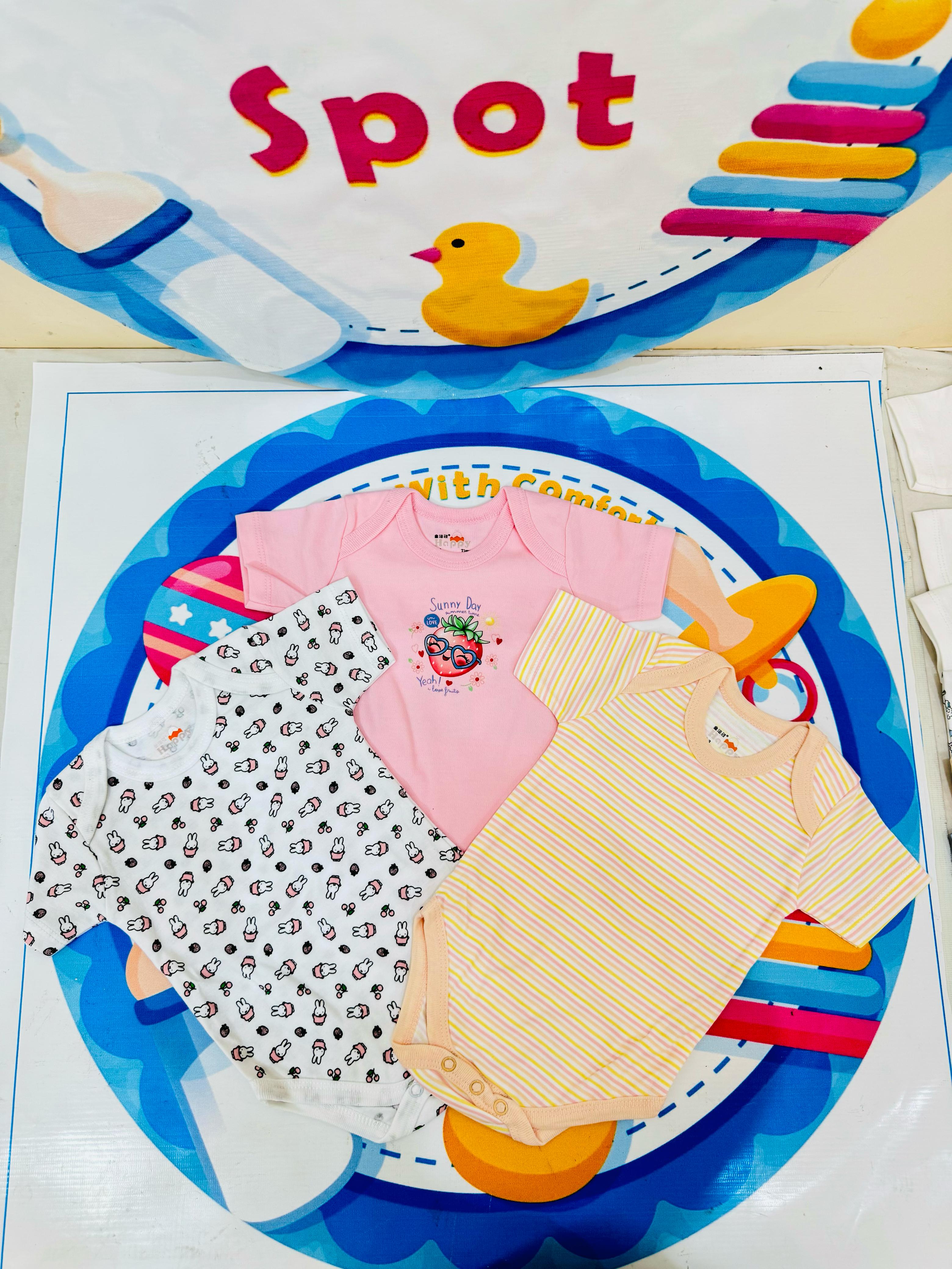 Baby Bodysuits Collection β Set of 3 (Half Sleeves)πΆβ¨ Premium Baby Bodysuits Collection β Set of 3 (Half Sleeves) β¨πΆ
Soft β’ Stylish β’ Essential
Introducing our premium range baby half sleeves bodysuits β a perfect everyday wear essential for newborn baby boys, girls, and unisex styles! Made with love and crafted in ultra-soft cotton blend, this pack of 3 bodysuits ensures your baby stays comfy and cute all day long.
π‘ Product Highlights:
π Half sleeves design β ideal for warm weather comfort
π Availa