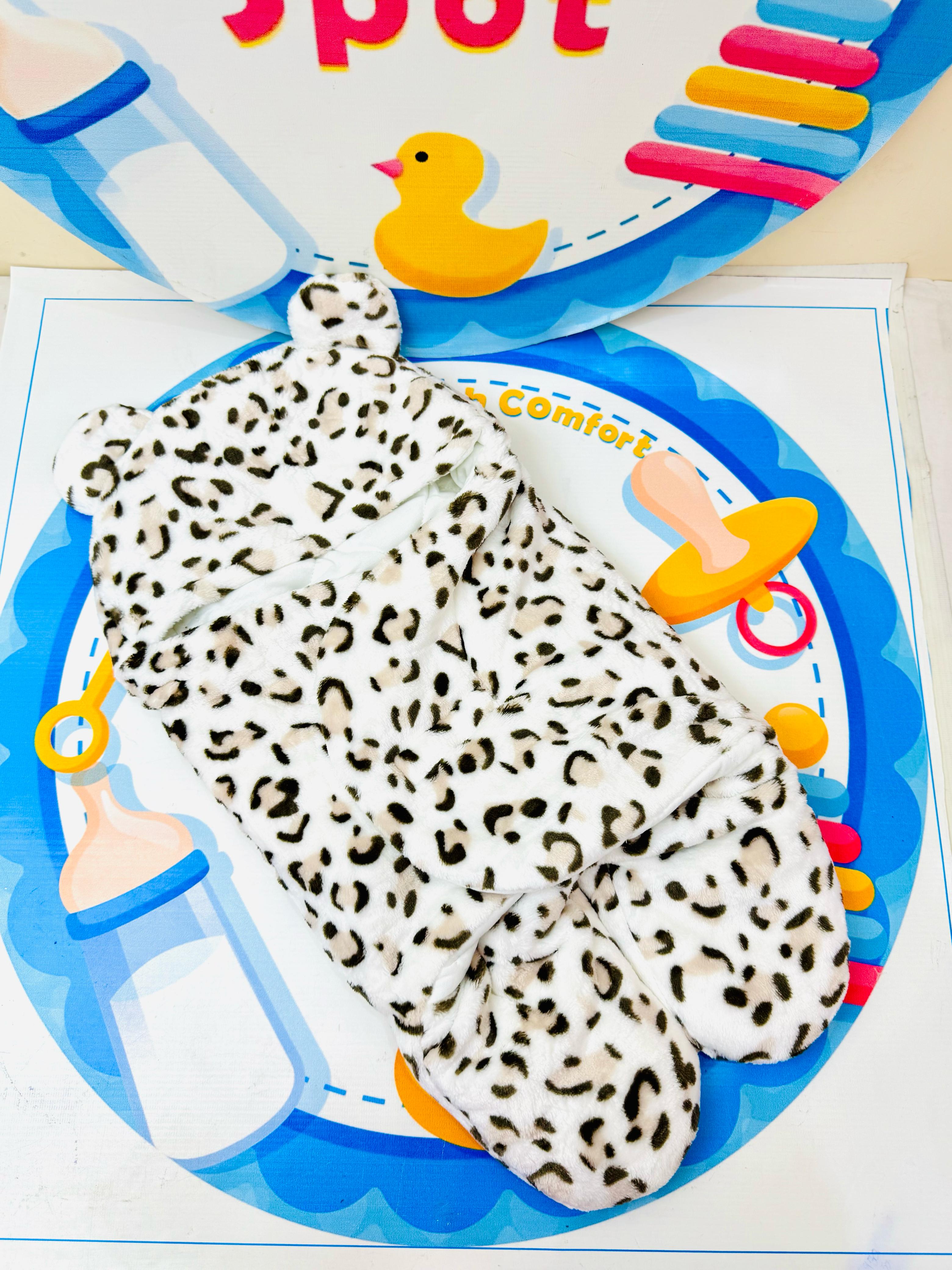 🍼 Imported Baby Winter Wrapping Swaddle Collection 🍼
Keep your little one warm, cozy, and stylish this winter with our premium imported baby swaddles — designed with love for your newborn's comfort and care.
⭐ Product Features:
✅ Imported Premium Quality: Ultra-soft fleece material perfect for delicate baby skin
✅ Winter Essential: Provides full warmth and comfort in colder months
✅ Cute Ear Hoodie Design: Comes with an adorable hood featuring bear-style ears
✅ Comfort Fit: Easy-to-wrap design with