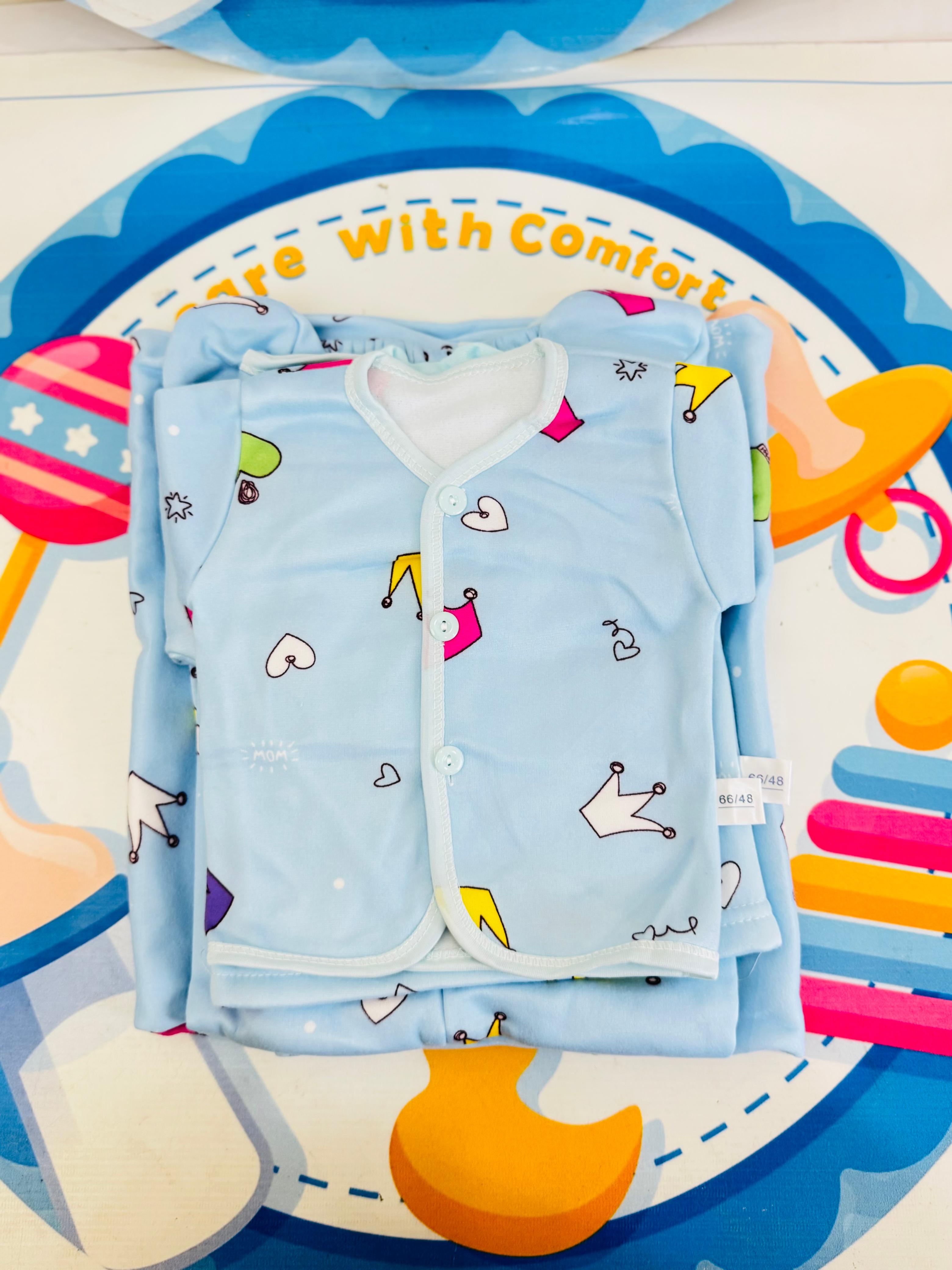 Baby 11 Pcs Winter Stuff Starter Sets Collection 🧸❄️
Get your newborn ready for the chilly season with our premium 11-piece winter starter set! Designed for warmth and comfort, this collection is perfect for your little one's winter wardrobe.
💖 Premium quality winter material – Soft, cozy, and gentle on newborn skin
👶 Complete 11-piece set – Everything you need in one pack
❄️ Includes pajamas, shirts, mittens, caps, and more
🎨 Available in multiple colors and cute designs – Perfect for baby boys an