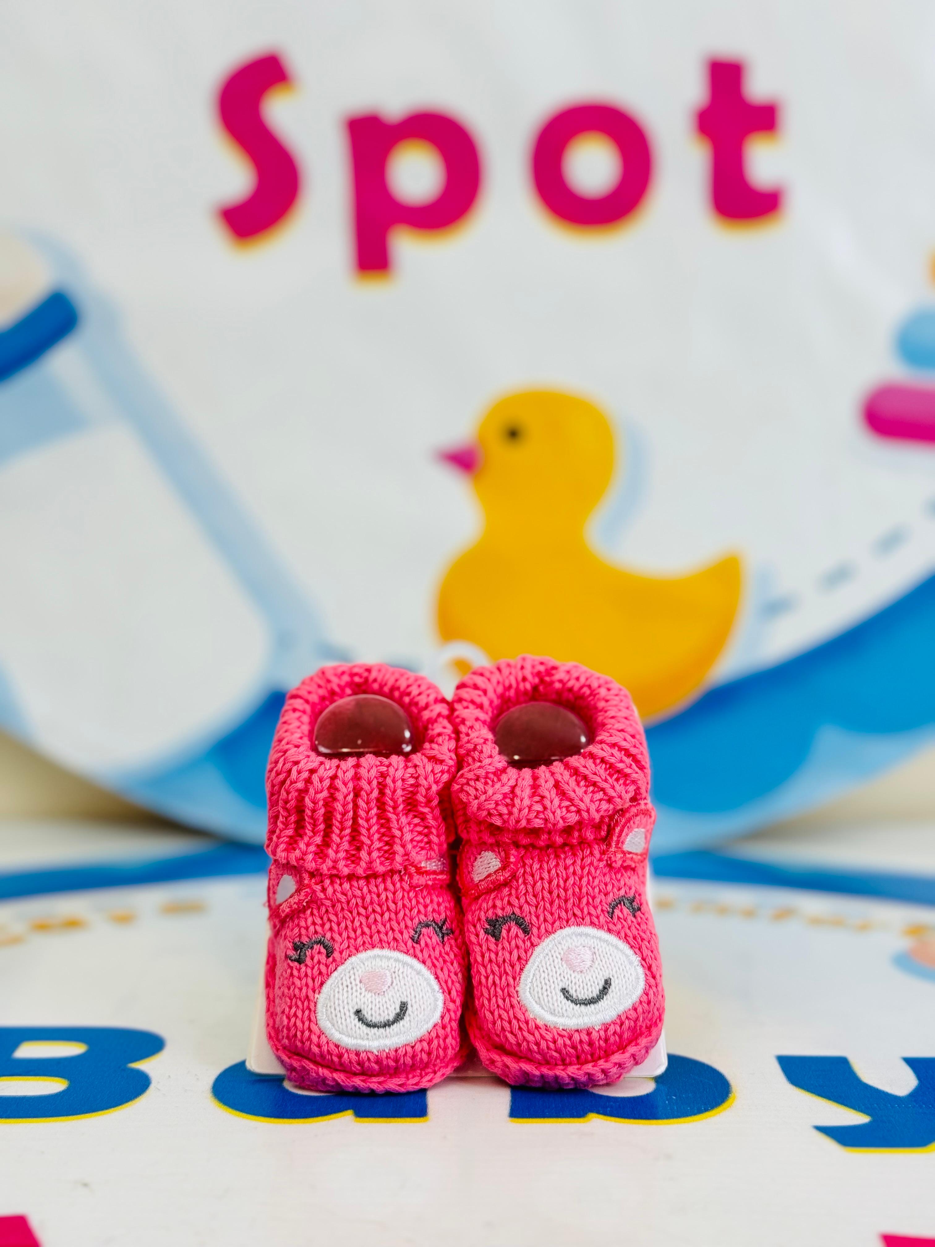 ๐งธ Imported Baby Woolen Booties Collection ๐ผโจ
Keep your little oneโs tiny feet warm, cozy & stylish this winter! โ๏ธ๐ Made from pure wool, these adorable newborn baby booties are designed with cute teddy bear details โ making them the perfect blend of comfort & cuteness. ๐ป
โญ Why Moms Love Them:
๐ถ Imported Baby Woolen Booties โ soft, cozy & skin-friendly
๐งธ Adorable Teddy Bear Design โ perfect for newborn baby outfits
โ๏ธ Winter Essential โ keeps your babyโs feet warm & protected
๐ Size: 0โ9 Months