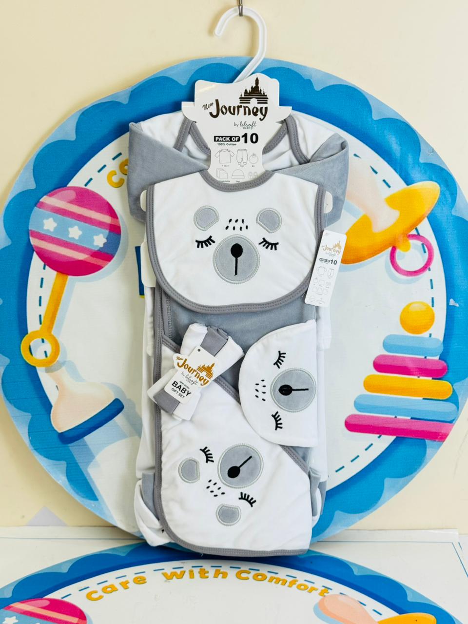 π§ΈβοΈ 10 Pcs Winter velvet Baby Starter Set β The Ultimate Newborn Winter Essential!
Wrap your little one in warmth & love this winter with our premium 10-piece fleece collection π. Soft, cozy, and gentle on delicate newborn skin β this set has everything parents need for the perfect start.
πΆ Whatβs Inside (10 Pieces):
π 1 Warm Shirt
π 1 Cozy Trouser
πΌ 1 Soft Bib
π§’ 1 Cute Cap
π 1 Wrapping Sheet (perfect for swaddling)
π£ 1 Pair of Booties
π§» 3 Face Towels
π 1 Hanger (to keep it all organized)
π