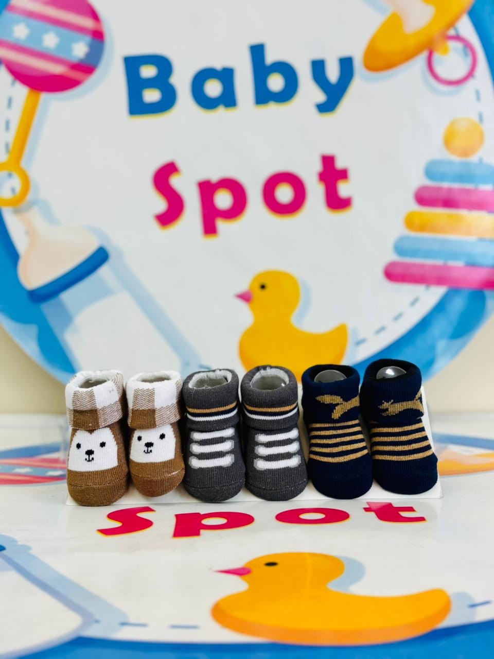 Hudson Baby® Premium Pack of 3 Socks Booties