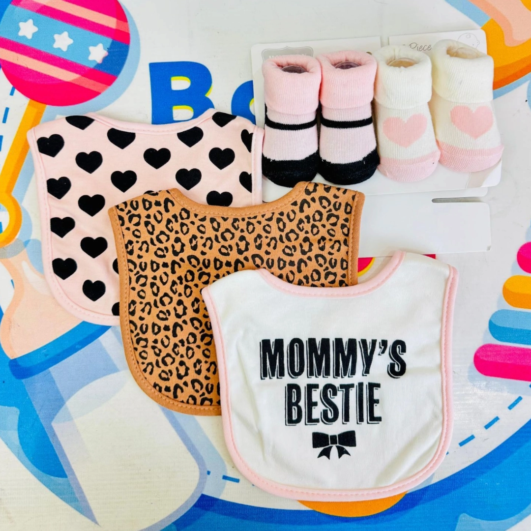 Hudson Baby Imported Combo Set β 3 Bibs + 2 Socks Booties