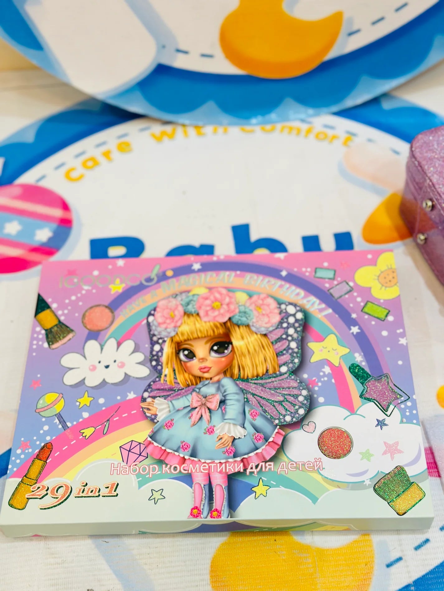 💄 Kids' Makeup Kit with Stylish Bag – Sparkle & Play! ✨👛
Let your little one explore creativity with this 2-in-1 Makeup & Jewelry Kit, designed for endless fun and imaginative play.
🔹 Features:
🎀 Adorable & Portable – Comes with a glittery bag for easy storage and carry.
💖 Safe & Kid-Friendly – Made with non-toxic, washable materials for worry-free play.
🌟 Encourages Confidence & Creativity – Helps kids express themselves through