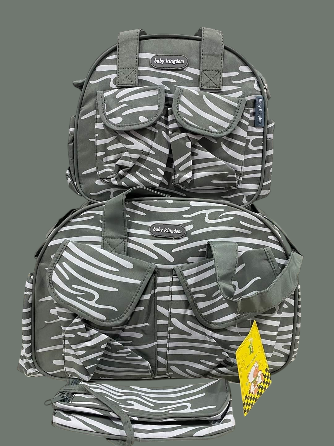 D-Shape Baby Bags / Mother Bags Set Collection
👜 Complete solution for every mom’s needs!
Set Includes:
🟢 1 Large D Bag: Spacious design for all baby essentials.
🟢 1 Small D Bag: Compact and perfect for quick trips.
🟢 1 Changing Sheet: Convenient for diaper changes anywhere.
Key Features:
🔥 Premium Quality: Made with durable and lightweight material.
💼 Stylish & Functional: Trendy D-shape with organized compartments.
✅ Easy to Clean: Perfect for everyday use and travel.
🎨 Multiple Color Op