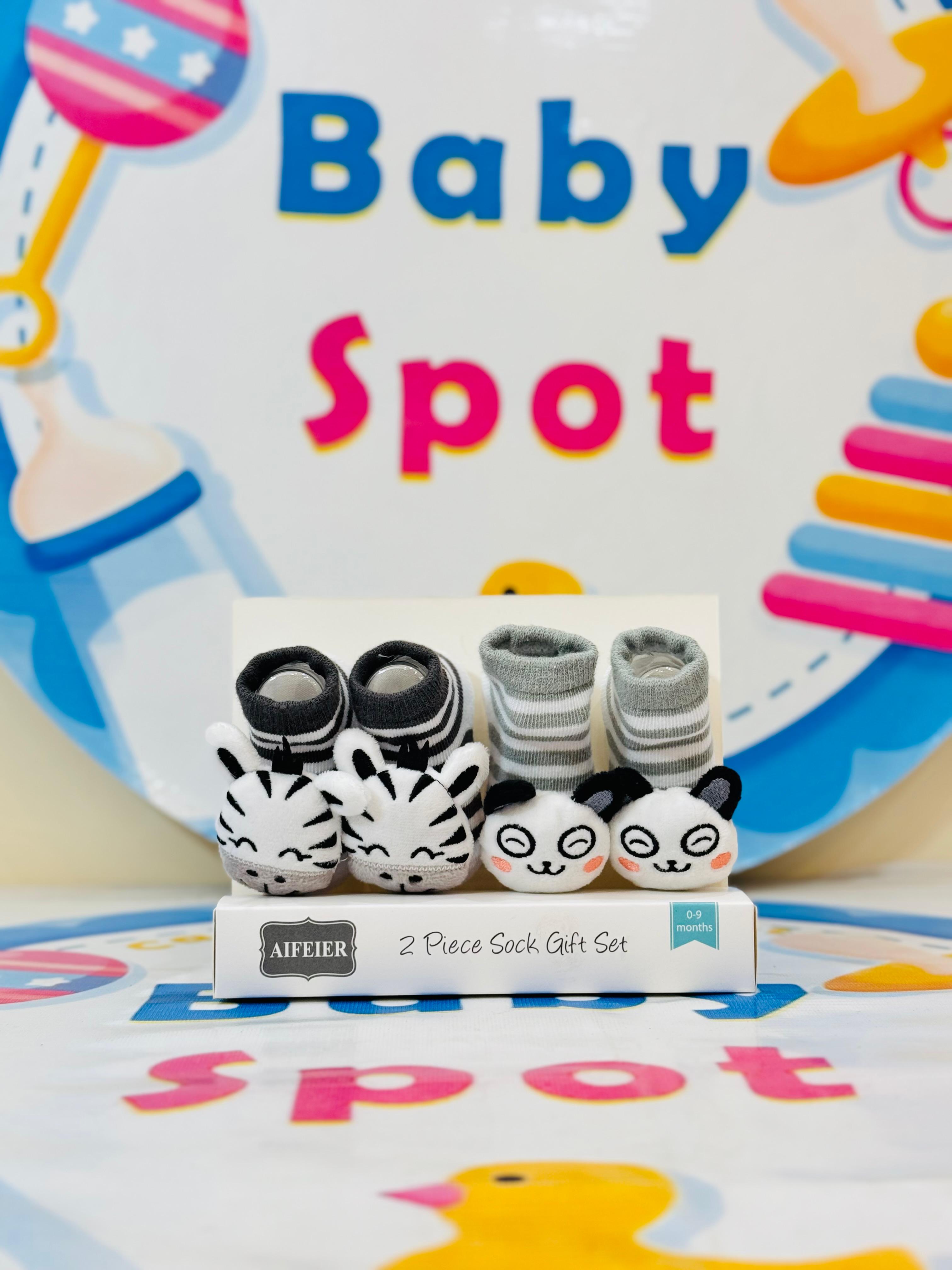 Branded Premium Range Baby Pack of 2 Socks Booties Pack
πΌ Adorable & Comfortable: A pack of 2 premium socks booties designed to keep your babyβs tiny feet warm and cozy.
πΆ Size Range: Perfect fit for newborns and infants, suitable for ages 0-9 months.
π¨ Charming Designs: Available in cute patterns and soft colors that complement any baby outfit.
π Soft & Skin-Friendly: Made with premium-quality materials to ensure comfort for delicate baby skin.
π° Affordable Luxury: Get this delightful pack for ju