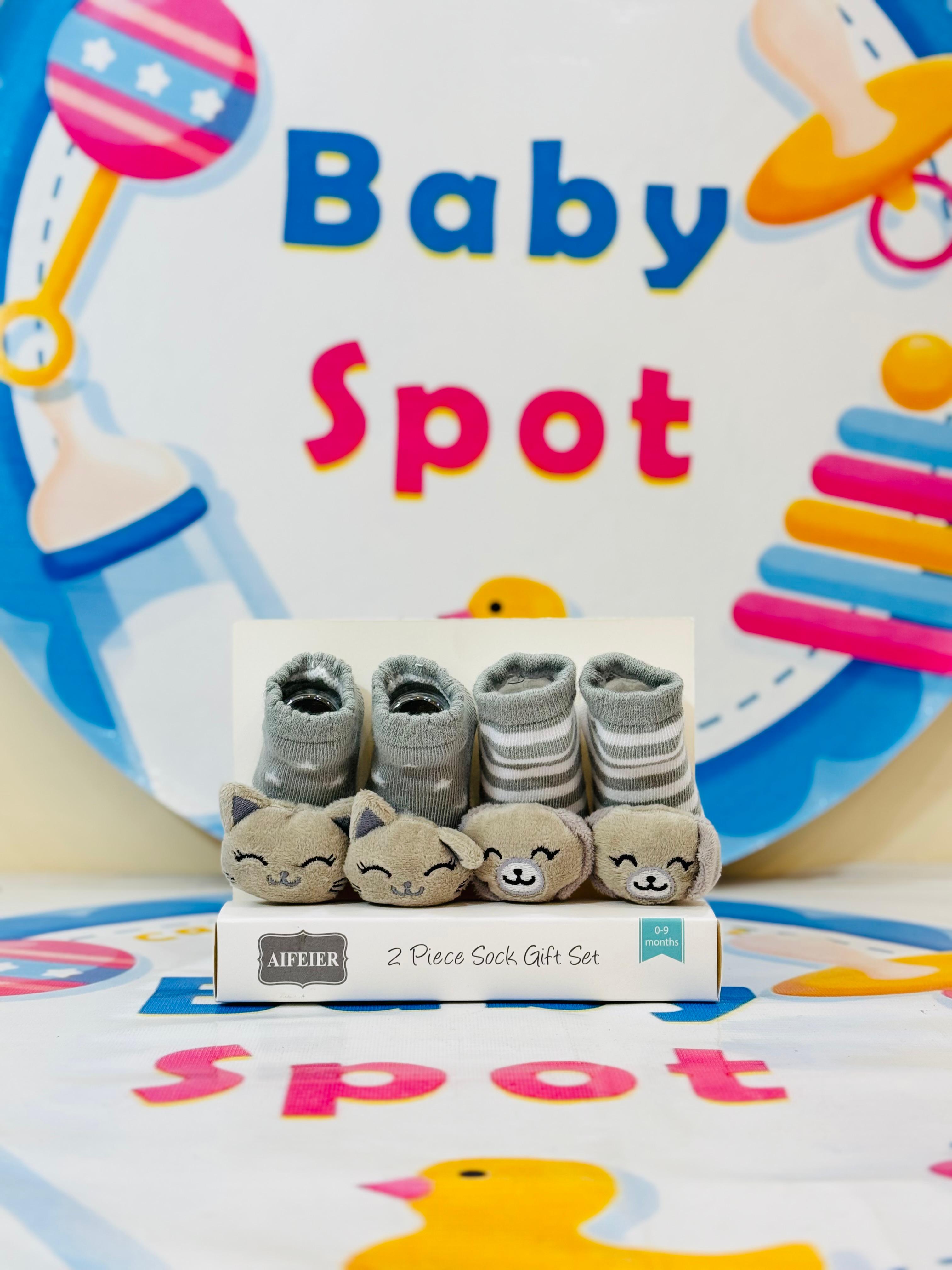 Branded Premium Range Baby Pack of 2 Socks Booties Pack
🍼 Adorable & Comfortable: A pack of 2 premium socks booties designed to keep your baby’s tiny feet warm and cozy.
👶 Size Range: Perfect fit for newborns and infants, suitable for ages 0-9 months.
🎨 Charming Designs: Available in cute patterns and soft colors that complement any baby outfit.
🌟 Soft & Skin-Friendly: Made with premium-quality materials to ensure comfort for delicate baby skin.
💰 Affordable Luxury: Get this delightful pack for ju