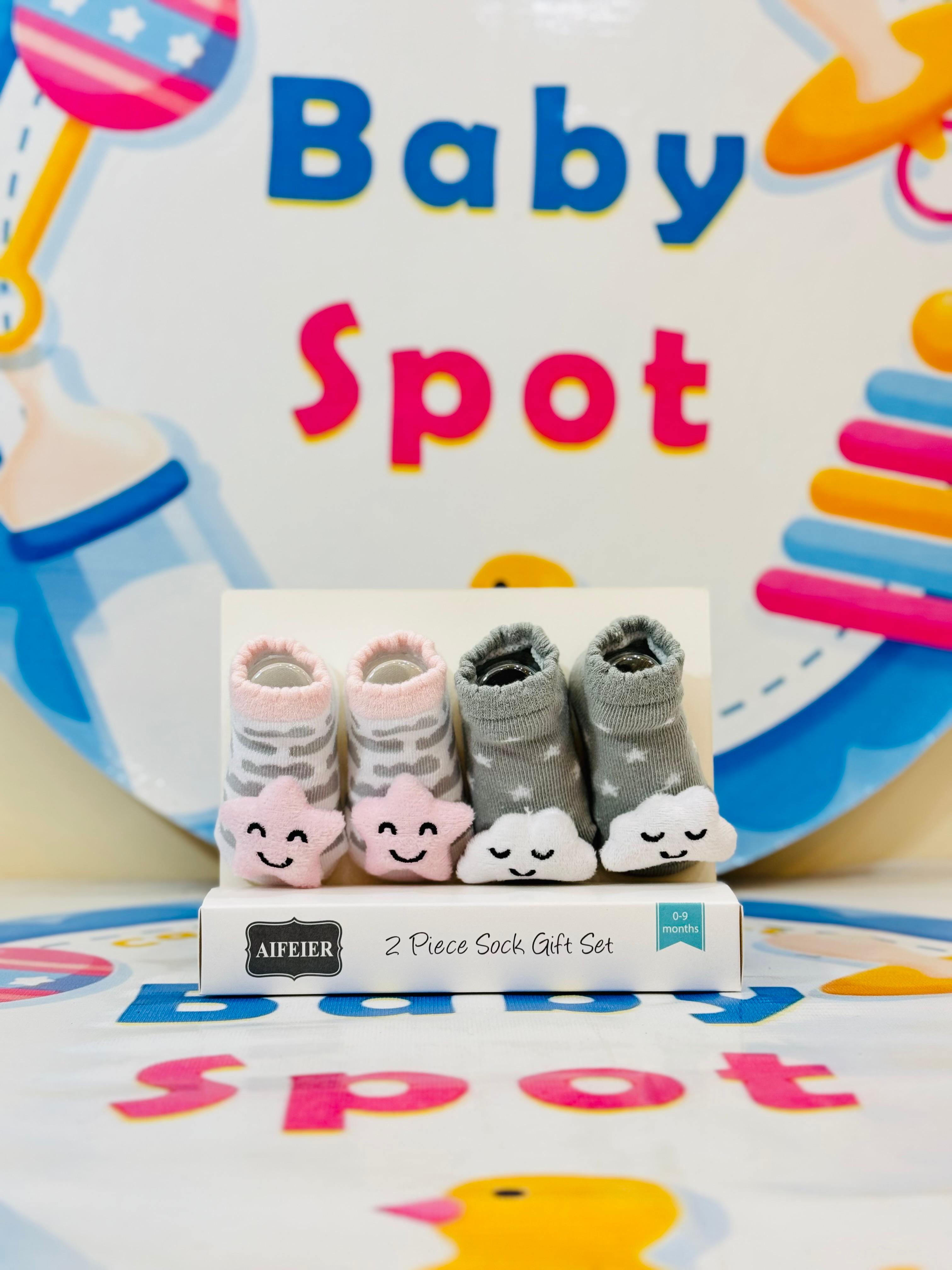 Branded Premium Range Baby Pack of 2 Socks Booties Pack
🍼 Adorable & Comfortable: A pack of 2 premium socks booties designed to keep your baby’s tiny feet warm and cozy.
👶 Size Range: Perfect fit for newborns and infants, suitable for ages 0-9 months.
🎨 Charming Designs: Available in cute patterns and soft colors that complement any baby outfit.
🌟 Soft & Skin-Friendly: Made with premium-quality materials to ensure comfort for delicate baby skin.
💰 Affordable Luxury: Get this delightful pack for ju