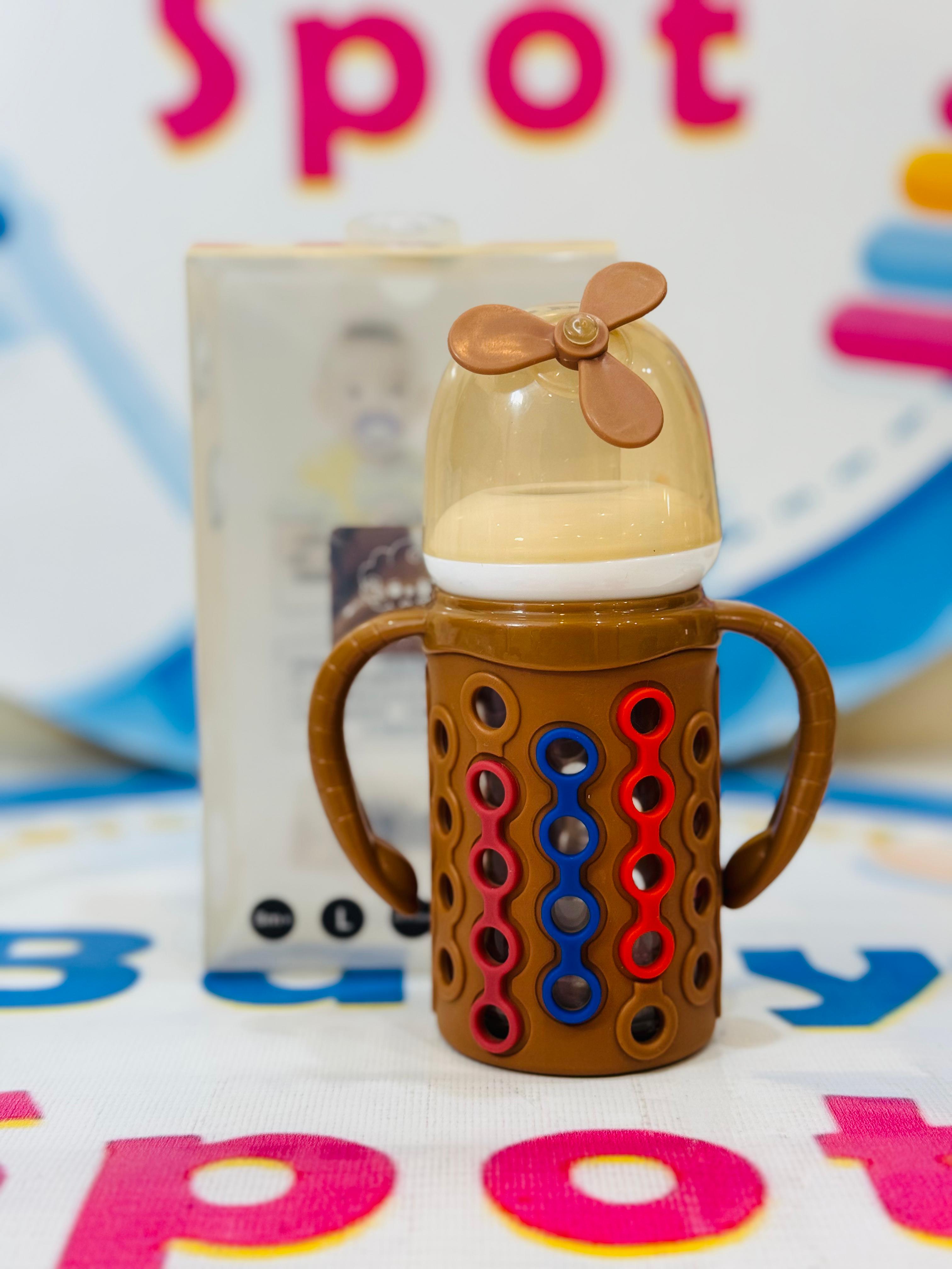 Premium Baby Glass Feeders Collection with Silicone Cover
π Ensure safe and hygienic feeding for your little one with our Baby Glass Feeders Collection. Designed with love for both parents and babies!
Product Highlights:
β
Premium Glass Material: Durable, safe, and easy to clean.
β
Silicone Cover Protection: Prevents breakage and ensures a secure grip for parents.
β
Vibrant Color Options: Available in 4 beautiful colors:
Pink
Blue
Green
Orange
β
Perfect Size: Suitable for newborns and infants.