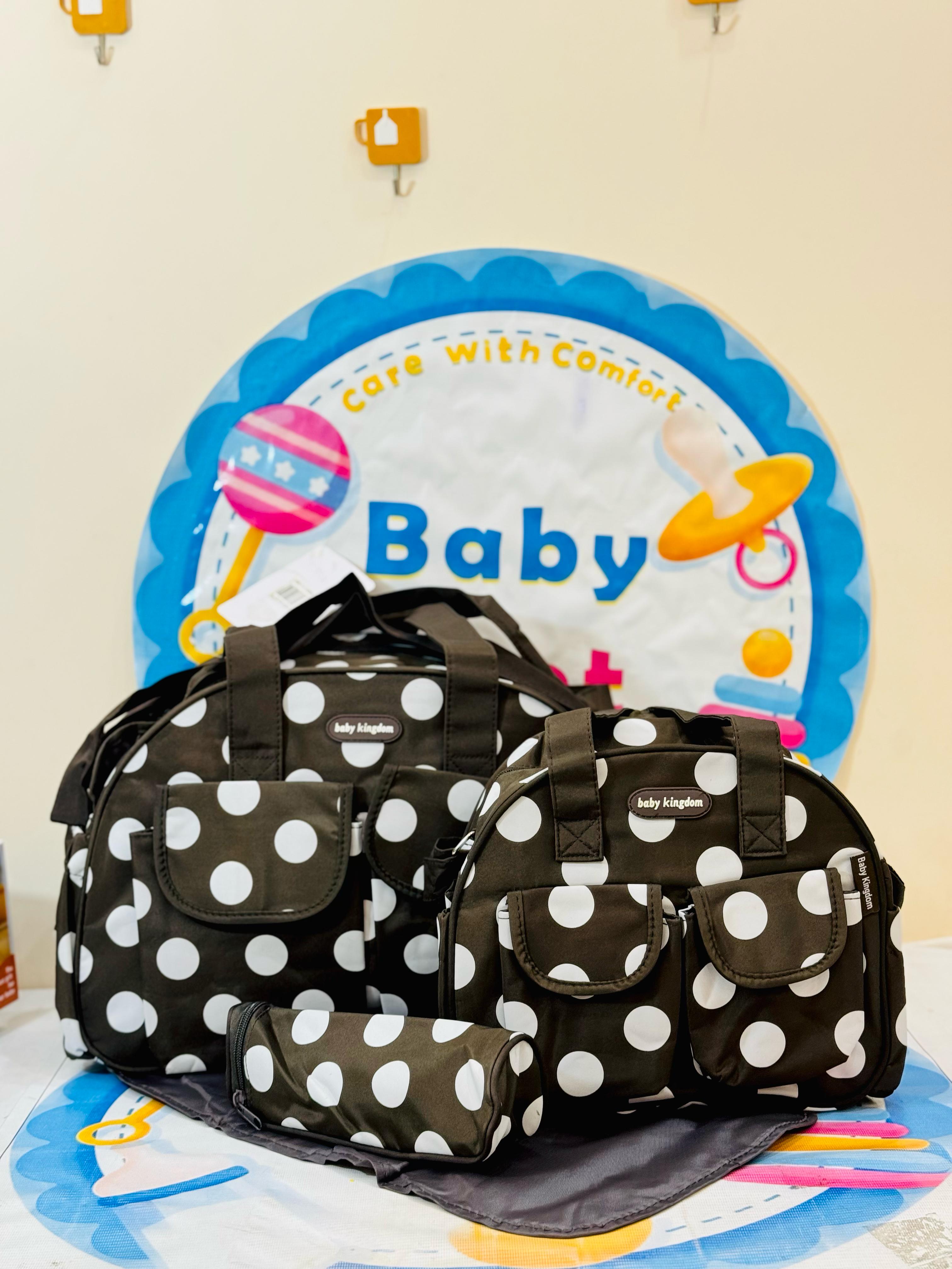 Stay organized in style with our Imported Premium Baby Diaper Bags Collection!
Perfect for busy moms and dads who need space, style, and functionality all in one!
Features Moms Love:
Original imported quality
Multiple compartments for feeders, diapers, clothes & essentials
Available in multiple beautiful colors and designs
Water-resistant, durable & easy to carry
Stylish look — perfect for everyday outings or travel
Spacious yet lightweight design
Your ultimate baby-on-the-go partner is just a clic