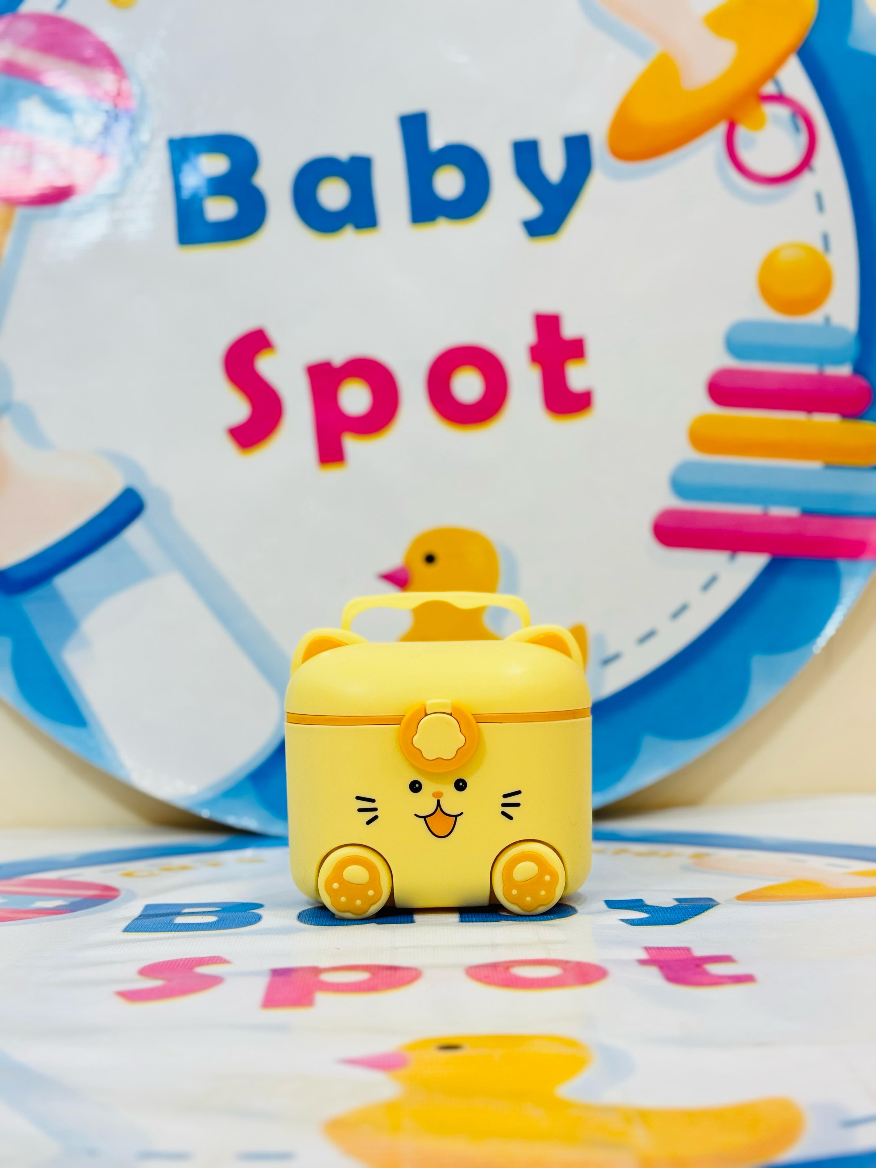 Introducing our beautifully designed baby milk and cereal powder containers, perfect for every new parent's needs! 🍼✨ These containers are not just practical but also stylish, ensuring your baby’s essentials are stored safely and attractively.
Key Features:
-Safe and BPA-free material for your baby’s health
-Airtight and spill-proof to keep contents fresh
-Cute and modern designs to match your nursery decor
-Easy to clean and carry for busy parents on the go
Make feeding time a breeze with our conve