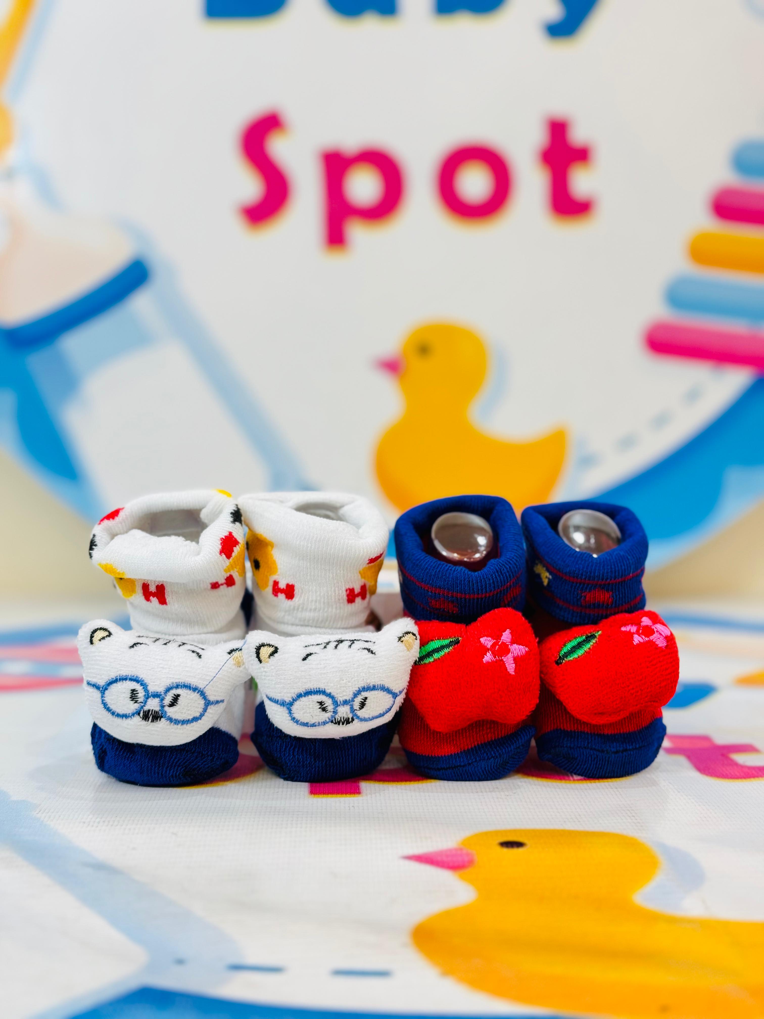 Branded Premium Range Baby Pack of 2 Socks Booties Pack
🍼 Adorable & Comfortable: A pack of 2 premium socks booties designed to keep your baby’s tiny feet warm and cozy.
👶 Size Range: Perfect fit for newborns and infants, suitable for ages 0-9 months.
🎨 Charming Designs: Available in cute patterns and soft colors that complement any baby outfit.
🌟 Soft & Skin-Friendly: Made with premium-quality materials to ensure comfort for delicate baby skin.
💰 Affordable Luxury: Get this delightful pack for ju