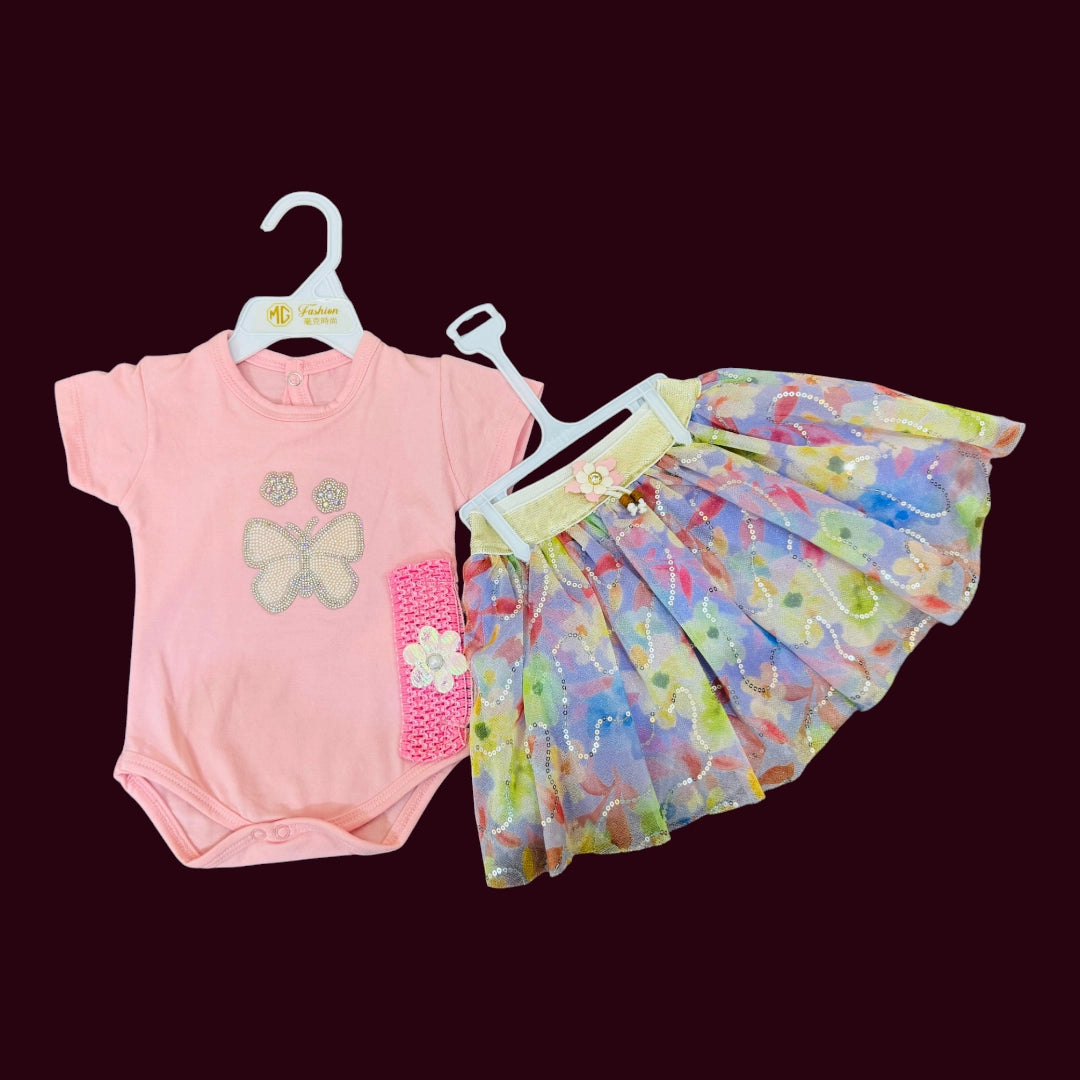 Imported Baby Girl Skirt & Blouse Set β Elegant & Premium
Your baby girl deserves to shine!
Dress her up in this adorable imported skirt and blouse outfit, designed with love and premium quality fabric for a picture-perfect look.
Sizes: 0-3 upto 6-9 months
Price: Rs. 1750
Style: Fancy, comfortable & baby-skin friendly
Why Moms Love It:
Classy skirt with matching blouse β perfect for parties & outings
Premium imported quality β soft, breathable & stylish
Ideal for gifting & special occasions
Elegant co