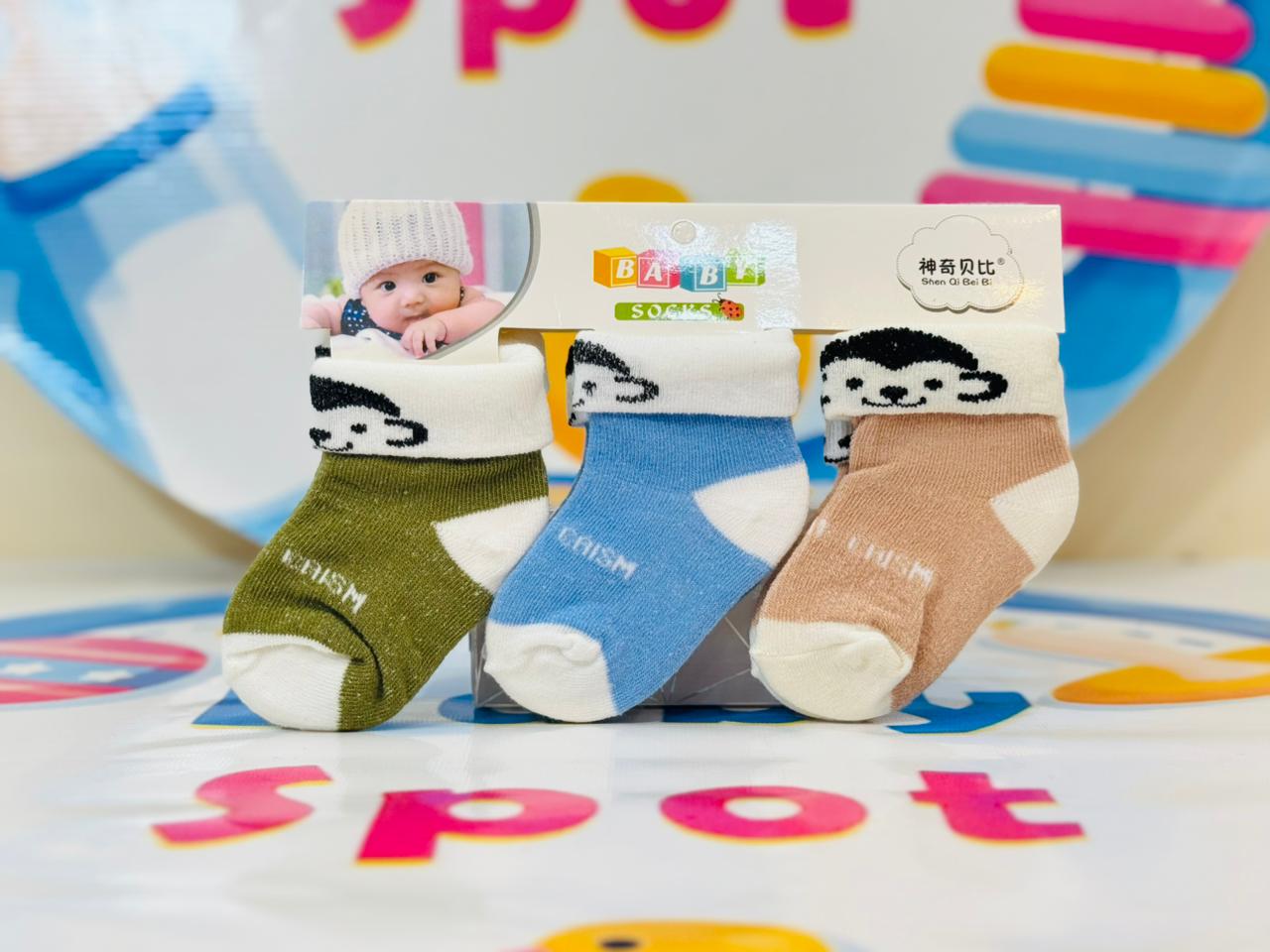 Capture your baby's cuteness with our imported quality baby socks set! Perfect for tiny feet, these socks are designed for babies aged 0-9 months. Soft, comfortable, and stylish, they come in a set of 3 vibrant colors. Keep your little one's feet warm and cozy!
𧦠Set of 3 imported quality baby socks
š¶ Fits 0-9 months
⨠Soft, comfortable, and stylish