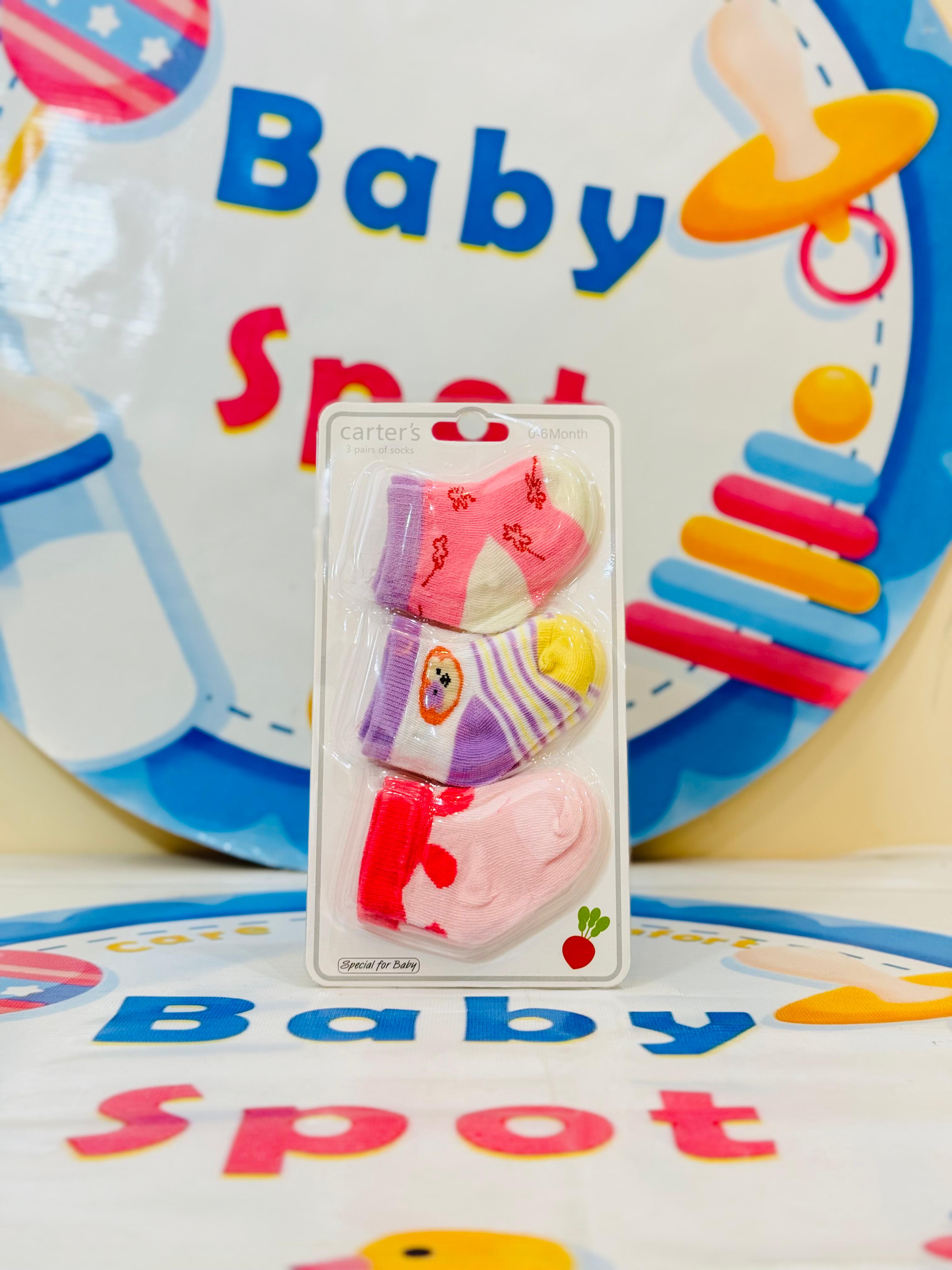 Branded Premium Range Baby Summer Socks - Pack of 3
Product Features:
🧦 Comfortable and Breathable: Specially designed summer socks for your baby’s delicate feet.
👶 Size Range: Perfect fit for newborns and babies aged 0-6 months.
🎀 For Boys and Girls: Available in cute and stylish designs for both baby boys and girls.
🏆 Premium Quality: Soft, lightweight, and gentle on your baby’s skin.
🎁 Pack of 3: Includes three adorable pairs in vibrant summer colors.
Delivery Information:
🚚 Delivery Time: