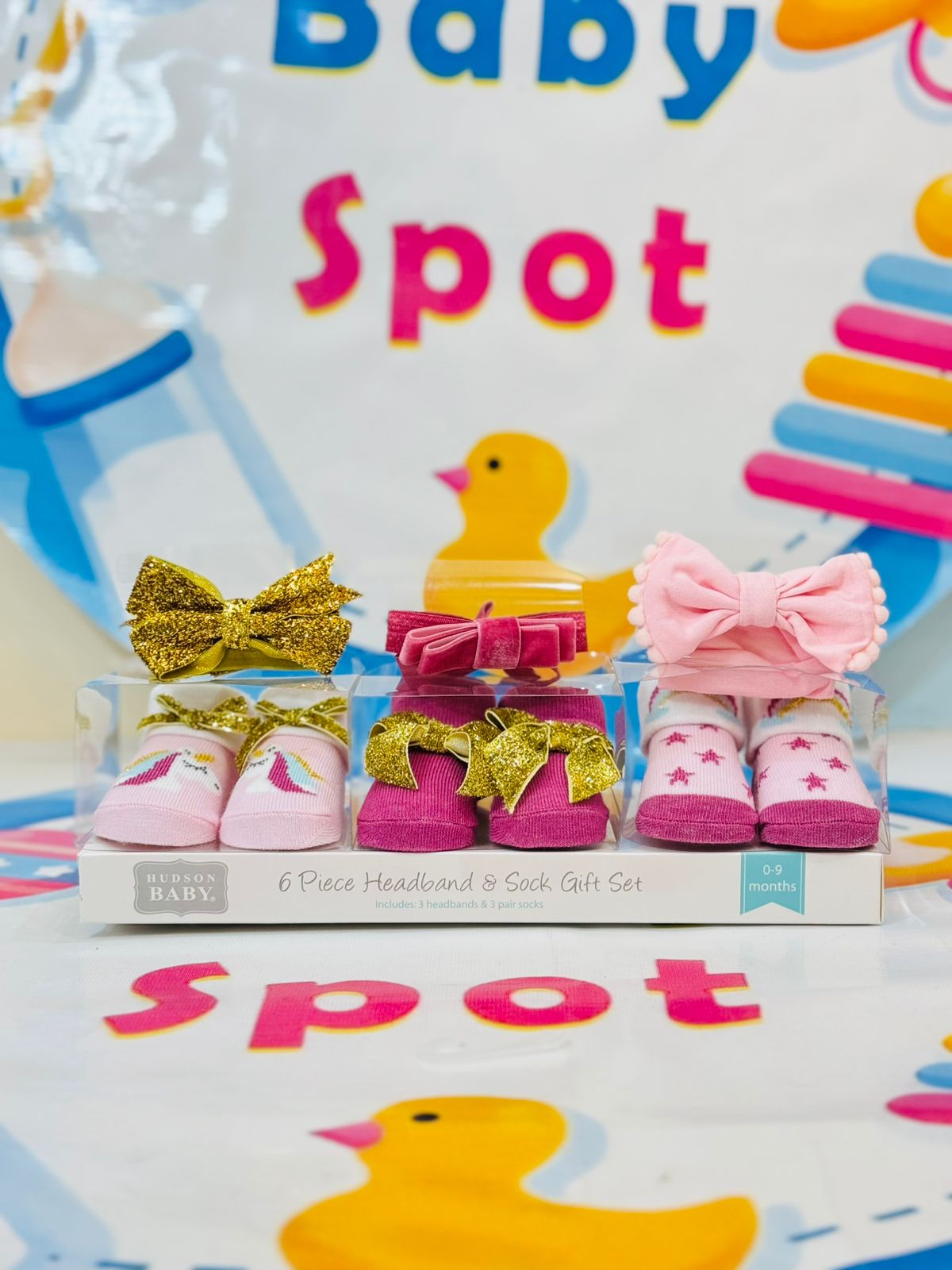 π Premium Range Baby Girls Accessories Pack π
What's Inside:
πΆ Pack of 6 Accessories β Includes 3 cute baby booties and 3 stylish hairbands.
π Size: Perfect for 0-9 months β Fits your little princess comfortably.
β¨ Premium Quality & Elegant Designs β Made to enhance every outfit.
π Perfect Gift Set β Ideal for birthdays, baby showers, or daily wear.
Order Details:
π° Price: 1850 Rs.
π Delivery Time: 2-5 days.
π How to Order:
WhatsApp: 03117399001
DM us
Visit: babyspotofficial.pk