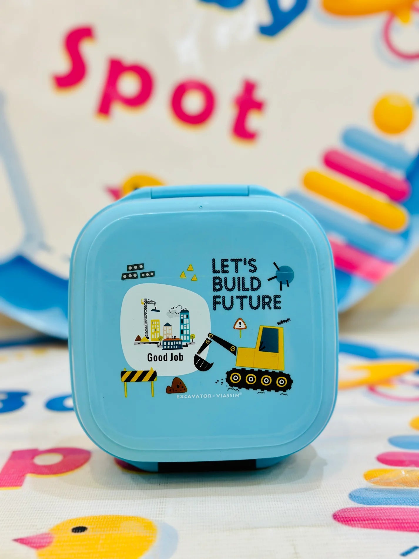 🍱 Kids Lunch Box – Fresh, Fun & Perfect for School! 🌟
Make lunchtime exciting with our Kids Lunch Box, designed for fresh, spill-free, and hassle-free meals on the go! Crafted for little hands, this lightweight and durable lunch box keeps food fresh and water cool for hours.
🔹 Why It's Perfect for Your Child?
✨ Fun & Vibrant Designs – Eye-catching colors and prints kids will love! 🌈
💦 Leak-Proof & Durable – No spills, just fresh