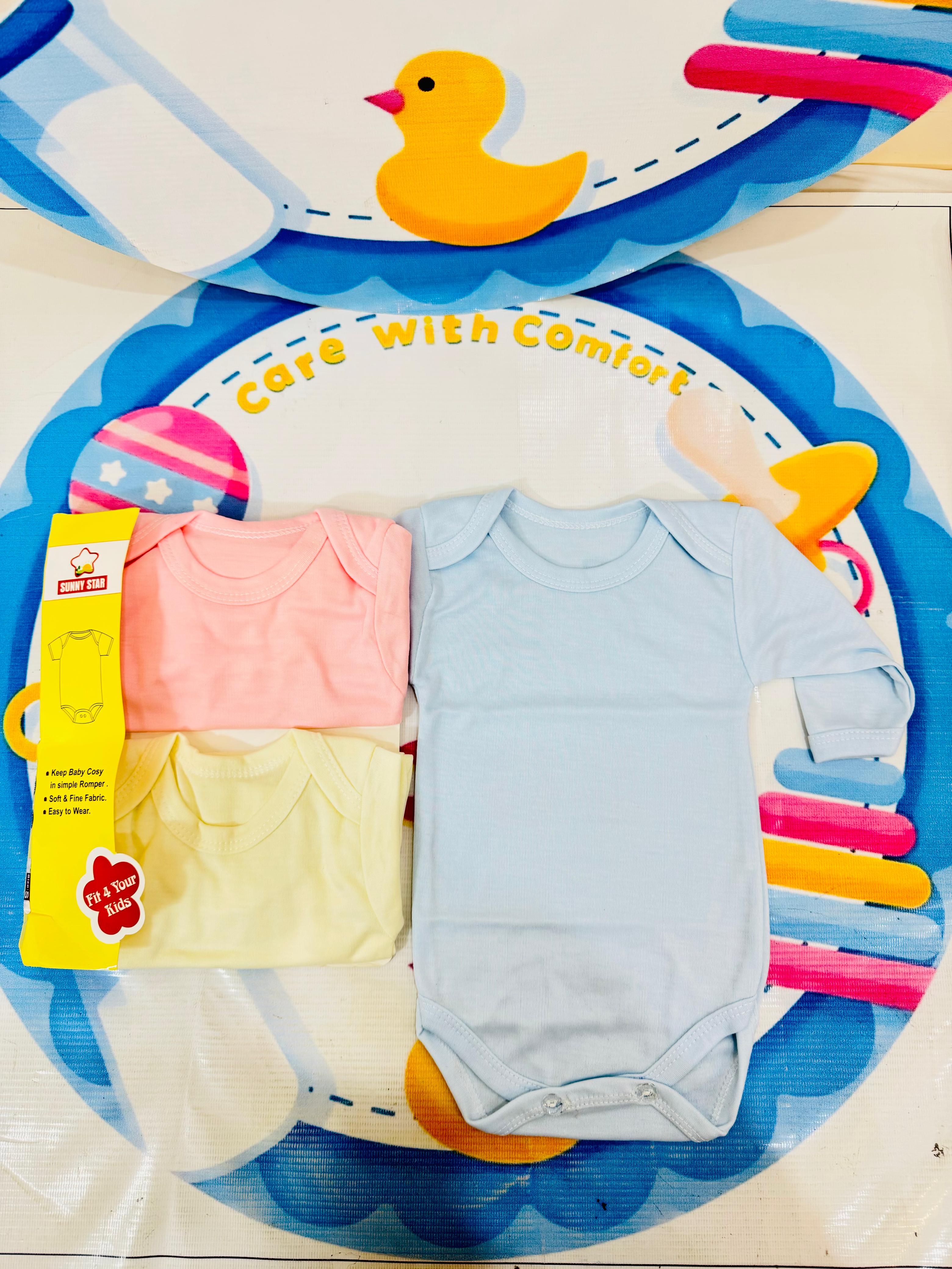 Branded Premium Baby Inner Bodysuit – Full Sleeve (Pack of 3)
Give your little one the softness and warmth they deserve with our Premium Full-Sleeve Baby Bodysuits. Designed for comfort, convenience, and everyday wear, these bodysuits are a must-have for newborns and infants. Whether worn alone or as a cozy inner layer, they’ll keep your baby snug and happy all day long.
Why You’ll Love Them:
💖 Ultra-Soft & Gentle – Made from premium cotton that’s breathable and hypoallergenic, perfect for your baby’s d