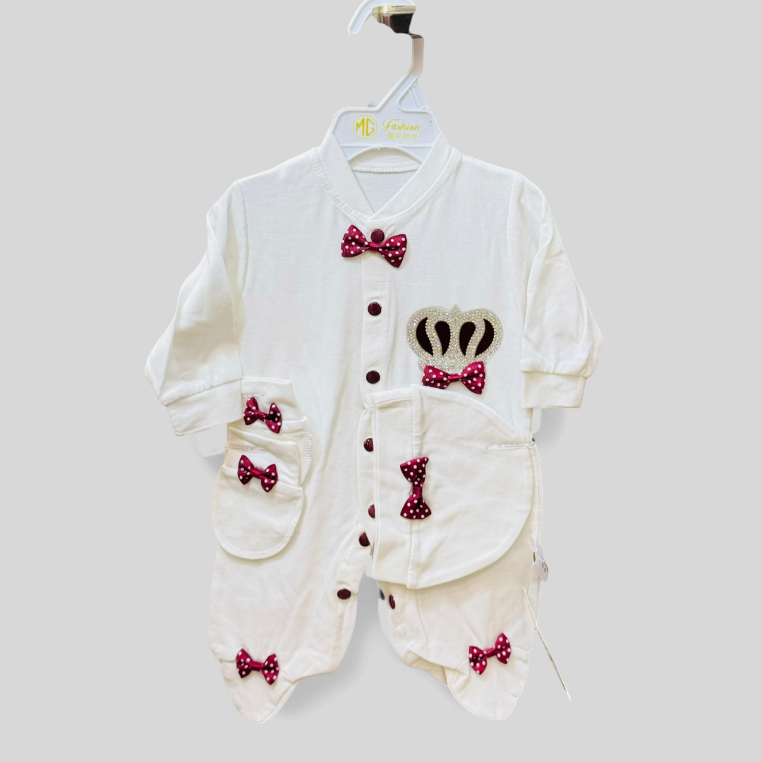 Branded Premium Range Baby Crown-Themed Romper Set
Product Features:
š Complete Set: Includes a stylish romper, matching cap, and mittens.
šØ Color Options: Available in 3 beautiful colors to suit every little royal.
⨠Crown-Themed Design: Perfect for your babyās adorable and elegant look.
š Premium Quality: Made with soft and comfortable material for delicate baby skin.
š Perfect Fit: Tailored for babies to ensure comfort and flexibility.
ā
Must-Have: A trendy addition to your babyās wardrobe.