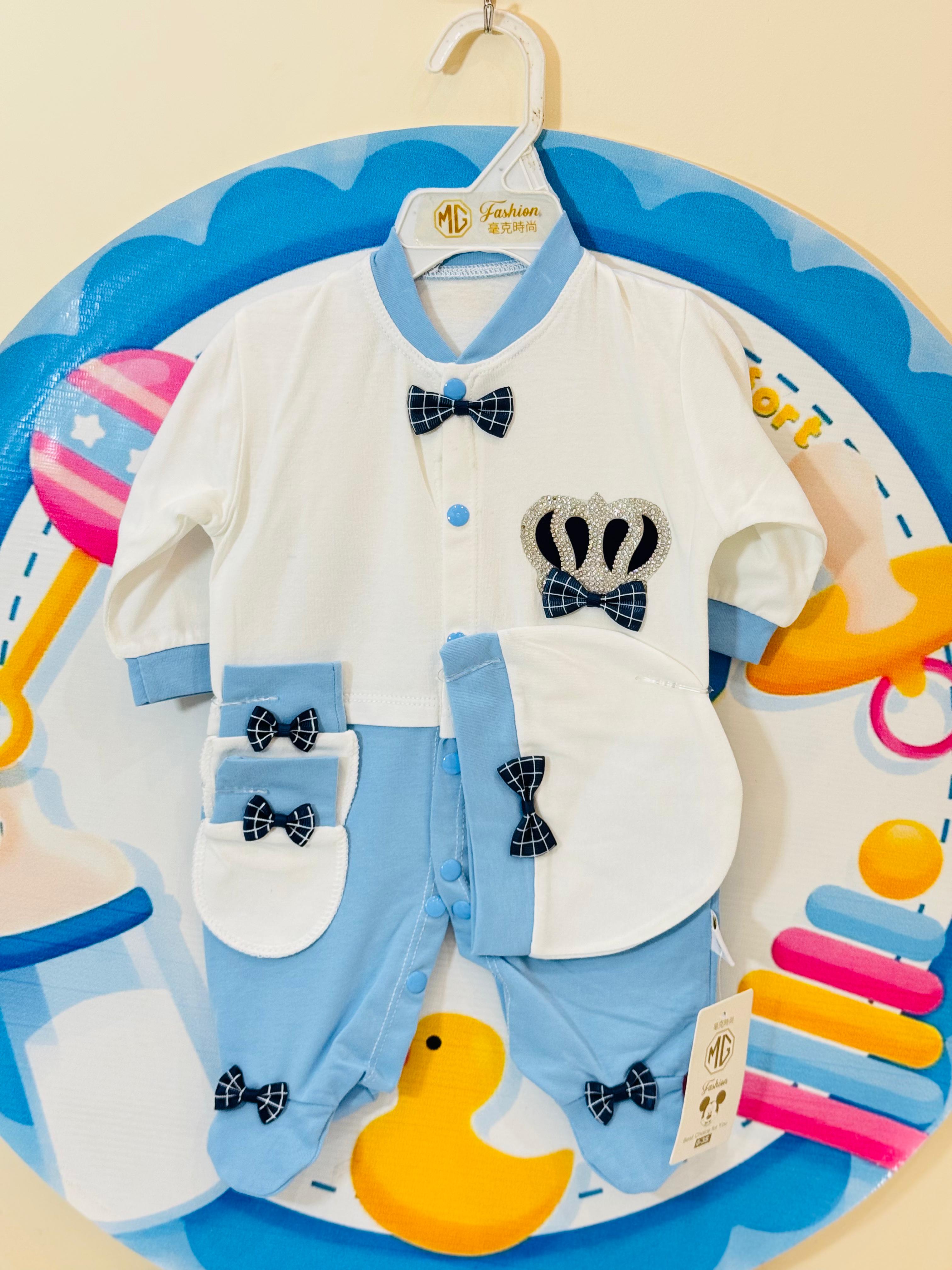 π Premium Baby Crown-Themed Romper Set
Dress your little royal in comfort & style with our luxury romper set! Made from ultra-soft, breathable fabric, perfect for newborns & infants.
β¨ Whatβs Included?
β 3-Piece Set β Romper, matching cap & mittens
β Royal Crown Design β Stylish & adorable
β Soft & Skin-Friendly β Premium quality fabric
β Available in 3 Beautiful Colors
β Perfect Gift for Baby Showers & Newborns
π Delivery: 2-5 days nationwide
π Order Now: 03117399001 | babyspotofficial.pk
#BabyCrow