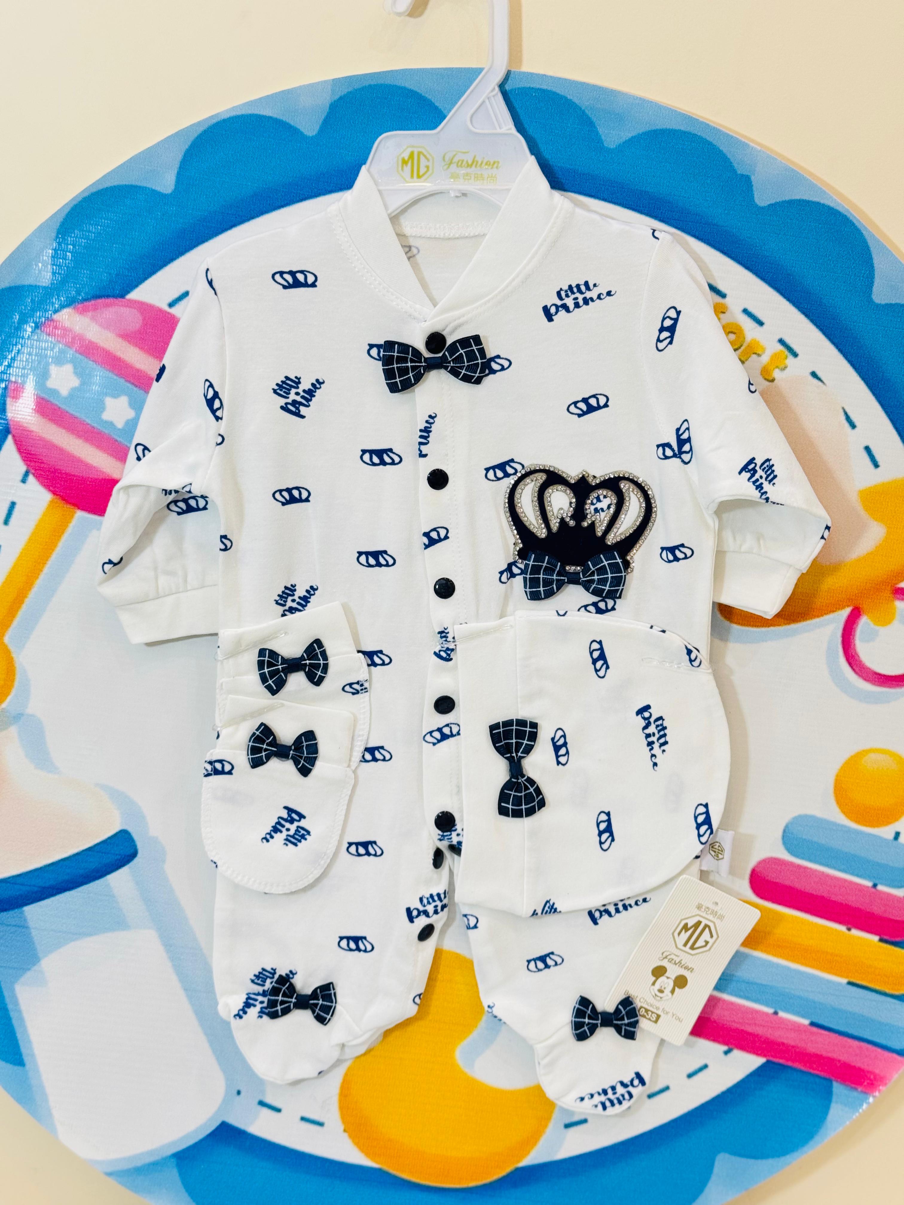 π Premium Baby Crown-Themed Romper Set
Dress your little royal in comfort & style with our luxury romper set! Made from ultra-soft, breathable fabric, perfect for newborns & infants.
β¨ Whatβs Included?
β 3-Piece Set β Romper, matching cap & mittens
β Royal Crown Design β Stylish & adorable
β Soft & Skin-Friendly β Premium quality fabric
β Available in 3 Beautiful Colors
β Perfect Gift for Baby Showers & Newborns
π Delivery: 2-5 days nationwide
π Order Now: 03117399001 | babyspotofficial.pk
#BabyCrow