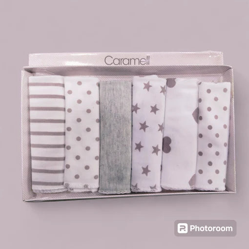 Add a splash of color to your baby’s bath time with the Caramell Baby Facetowels/Washcloths Collection! These premium washcloths are crafted to be ultra-soft and gentle, ensuring the best care for your newborn’s delicate skin. Perfect for everyday use, they come in a variety of beautiful colors that both you and your baby will love.
Features:
- Ultra-soft and gentle on delicate skin
- Vibrant colors
- Perfect for daily use
Shop now at www.babyspotpk.com and give your baby the best in comfort and care.