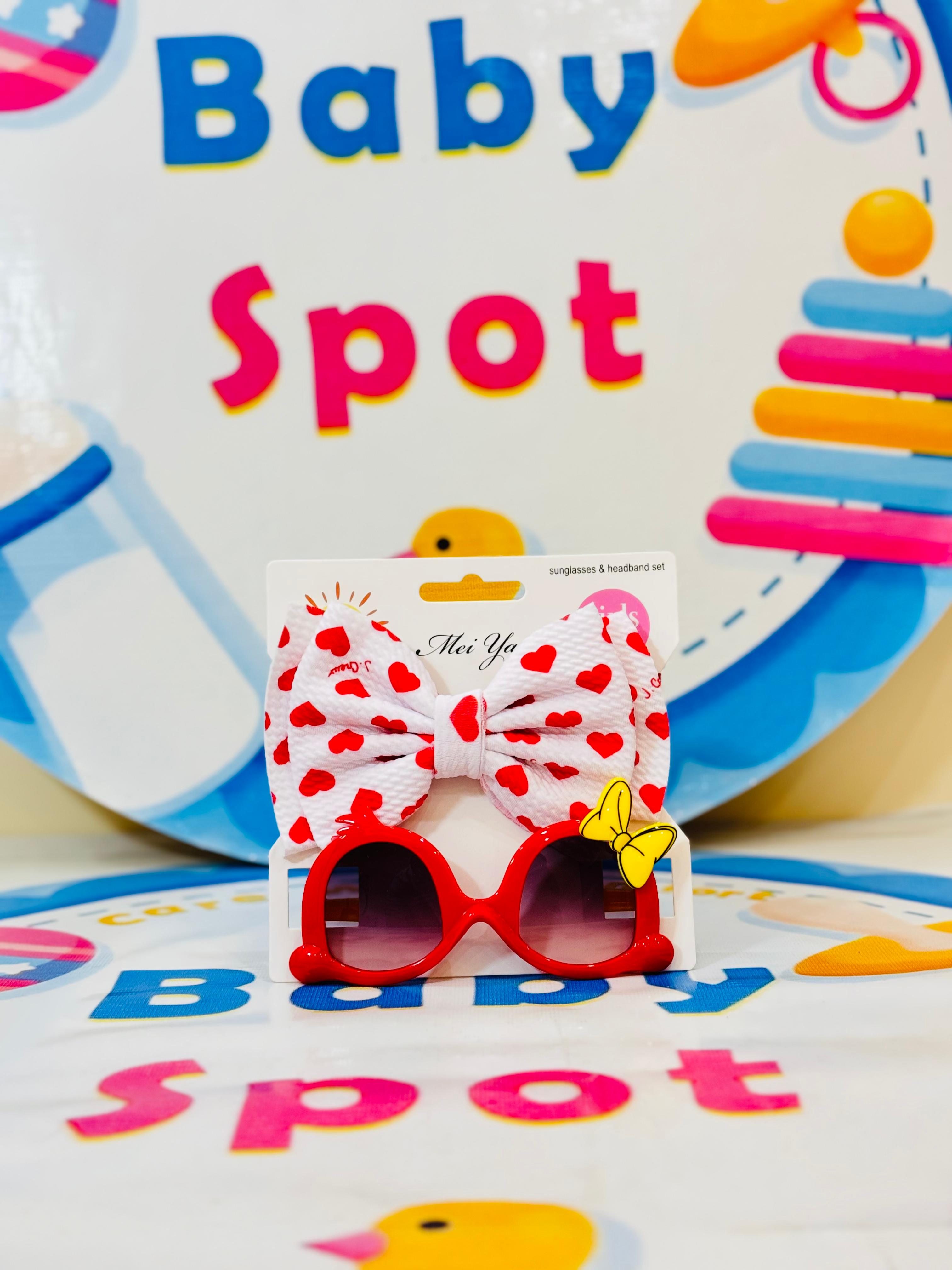 Branded Premium Range Baby Hair Band with Glasses Combo for Baby Girls
Product Features:
š Stylish Combo: Adorable hairband paired with matching glasses for a chic look.
š Premium Quality: Made with soft, durable materials for all-day comfort.
š Adjustable Size: Perfect fit for baby girls up to 5 years old.
š Trendy Designs: Available in beautiful colors and styles to match any outfit.
š Perfect for Every Occasion: Ideal for parties, outings, and photoshoots.
Delivery Information:
š Delivery T