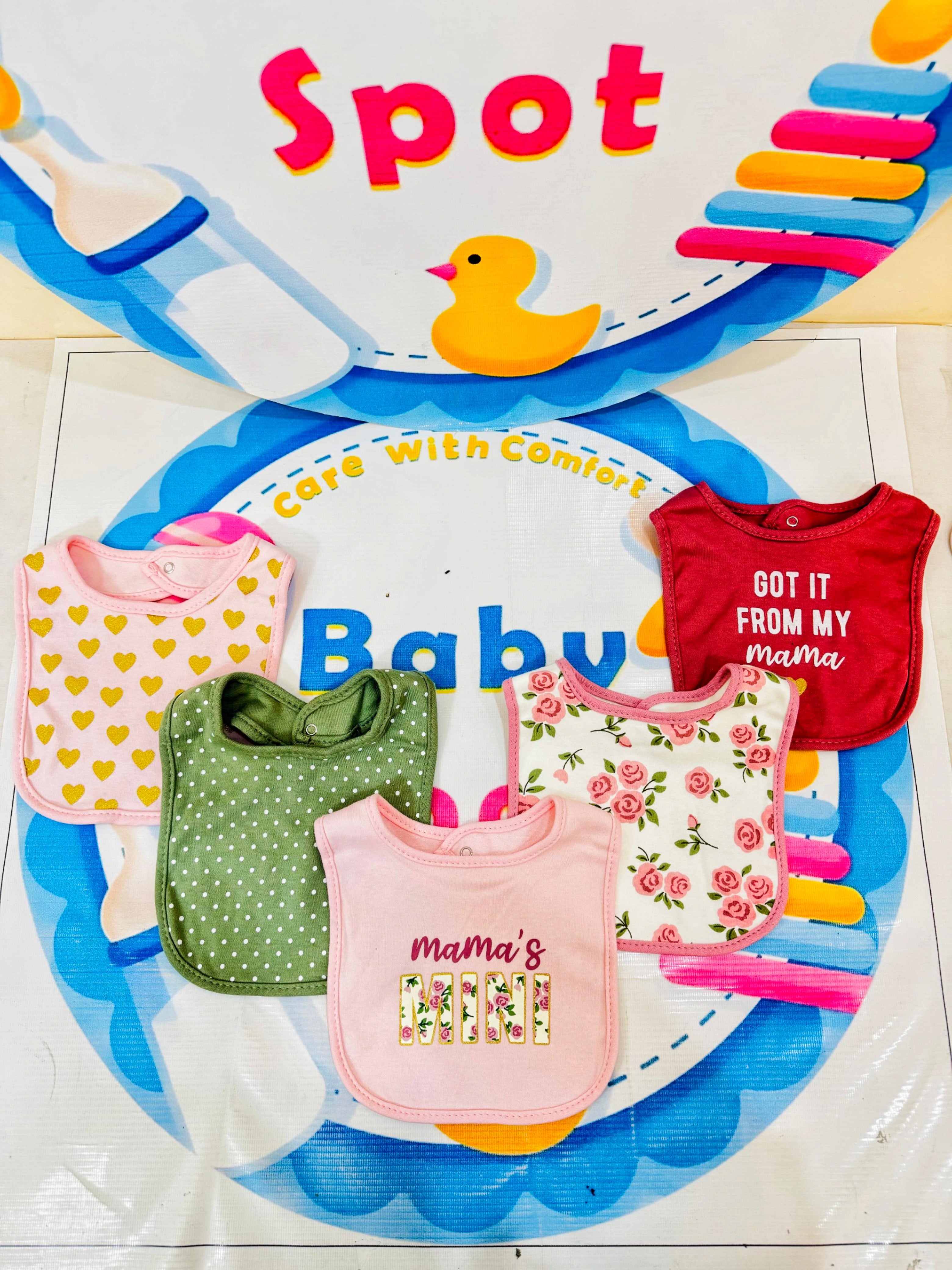 Hudson Branded Fancy Baby Bibs β Pack of 5
Product Features:
πΌ Premium Quality: Hudson-branded pack of 5 fancy bibs for stylish and functional baby care.
π¦π§ Unisex Designs: Suitable for both baby boys and girls with versatile and adorable patterns.
π Soft & Comfortable: Crafted with gentle materials, ensuring your babyβs comfort during feeding time.
π§Ό Easy to Clean: Machine washable and durable for daily use.
π Perfect Gift Idea: A thoughtful and essential addition to any baby care collection.