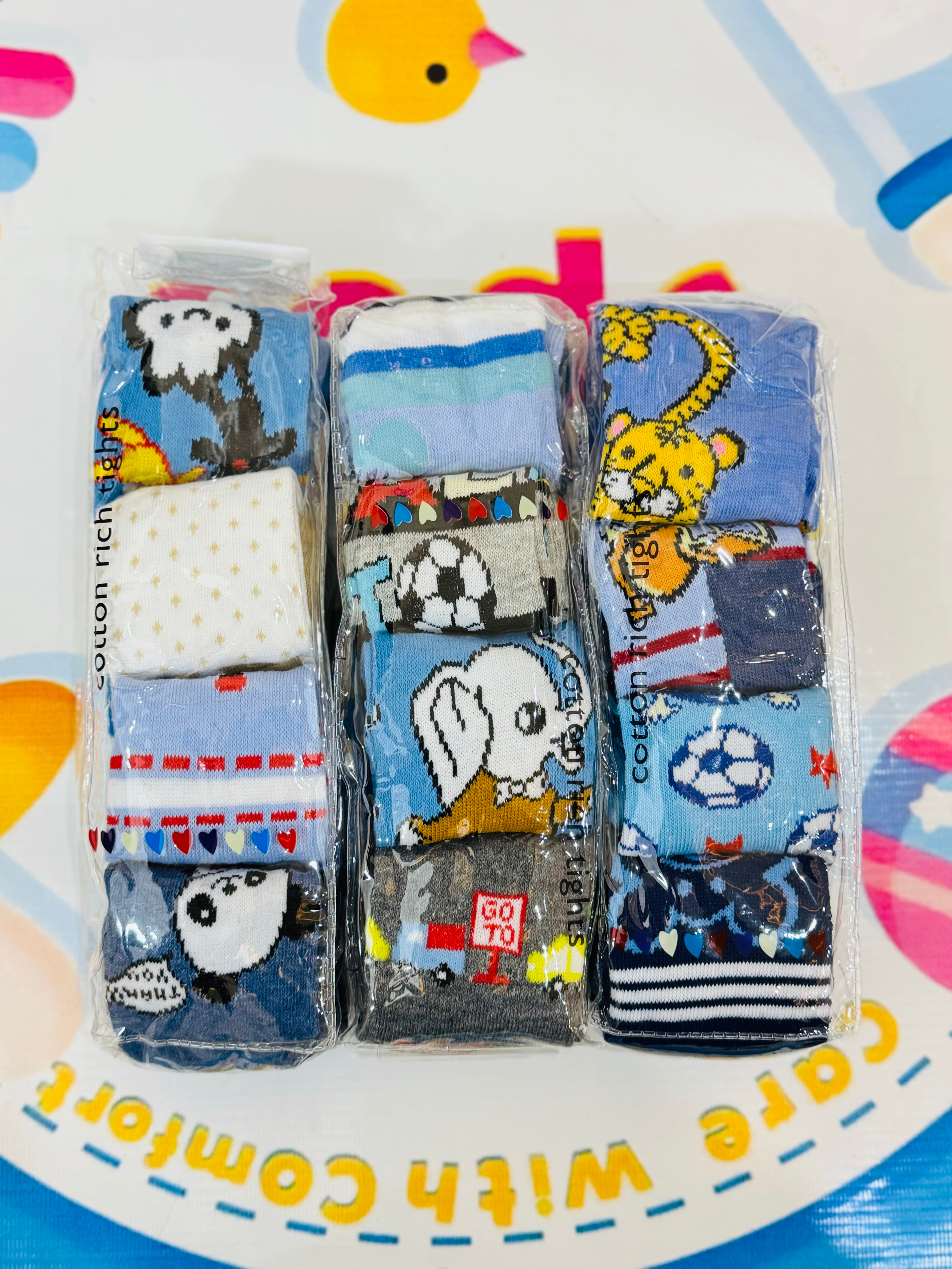 ✨ Premium Quality Imported Baby Printed Leggings ✨
Keep your baby cozy and stylish with our warm leggings collection!
🧸 Pack of 4 Adorable Printed Leggings – Perfect for mix-and-match outfits
❄️ Fine Quality, Warm & Cozy – Ideal for cool weather comfort
👶 Available Sizes – 0-3 months and 3-6 months for a perfect fit
💖 Soft & Stretchy Material – Gentle on baby’s skin, easy for playtime
💸 Affordable Pack Price – Just 1650 Rs for a pack of 4
🚚 Delivery Time – Fast delivery within 2-5 days
Order no