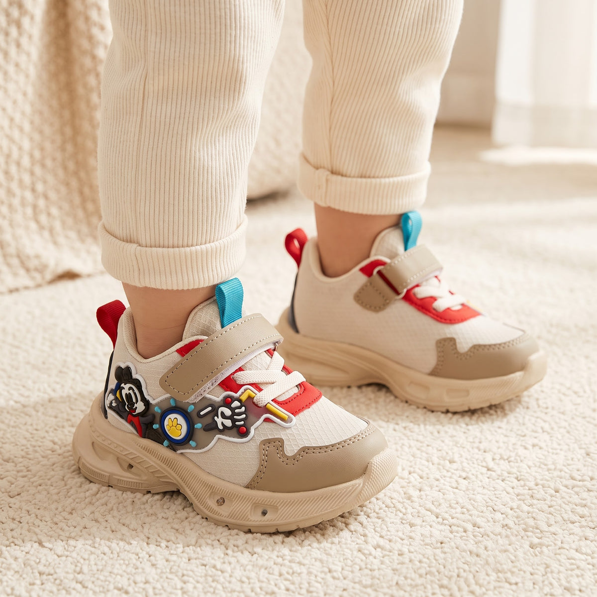 kids footwear, childrens sneakers, kids trainers, junior sneakers, little kids shoes, preschool shoes, school sneakers, everyday kids footwear, casual sneakers, sporty sneakers, athletic sneakers, walking shoes kids, play shoes kids, outdoor kids shoes, active kids shoes, comfortable sneakers, soft sole shoes, flexible kids shoes, cushioned sneakers, supportive kids shoes, durable sneakers, sturdy kids shoes, easy wear shoes, easy closure sneakers, hook and loop shoes, strap sneakers, velcro shoes kids, lac