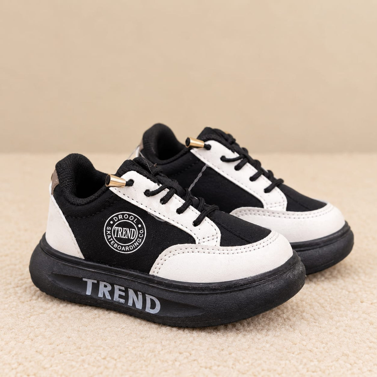 kids footwear, childrens sneakers, kids trainers, junior sneakers, little kids shoes, preschool shoes, school sneakers, everyday kids footwear, casual sneakers, sporty sneakers, athletic sneakers, walking shoes kids, play shoes kids, outdoor kids shoes, active kids shoes, comfortable sneakers, soft sole shoes, flexible kids shoes, cushioned sneakers, supportive kids shoes, durable sneakers, sturdy kids shoes, easy wear shoes, easy closure sneakers, hook and loop shoes, strap sneakers, velcro shoes kids, lac
