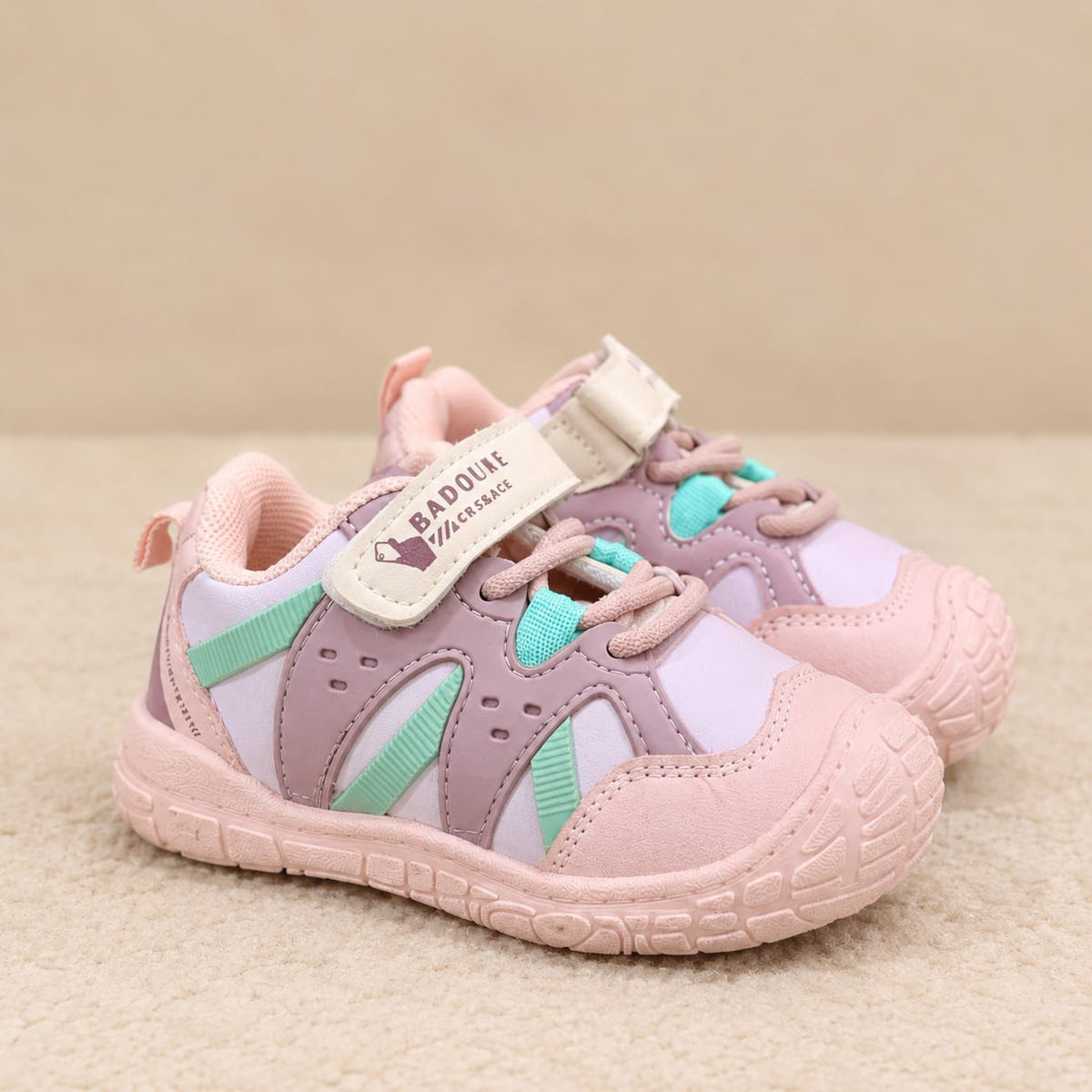 kids footwear, childrens sneakers, kids trainers, junior sneakers, little kids shoes, preschool shoes, school sneakers, everyday kids footwear, casual sneakers, sporty sneakers, athletic sneakers, walking shoes kids, play shoes kids, outdoor kids shoes, active kids shoes, comfortable sneakers, soft sole shoes, flexible kids shoes, cushioned sneakers, supportive kids shoes, durable sneakers, sturdy kids shoes, easy wear shoes, easy closure sneakers, hook and loop shoes, strap sneakers, velcro shoes kids, lac