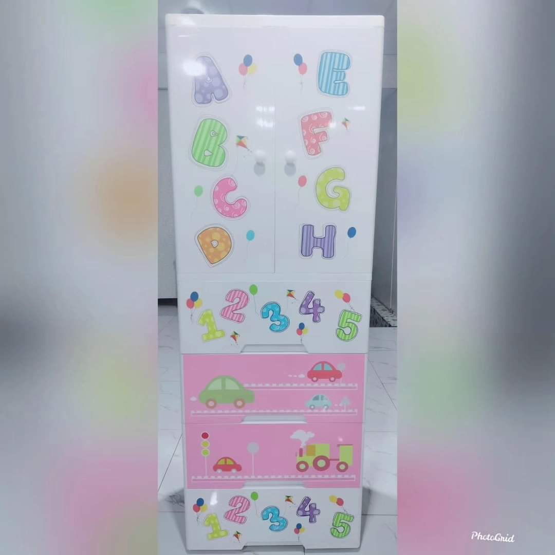 Cupboards 03 | 4 draws