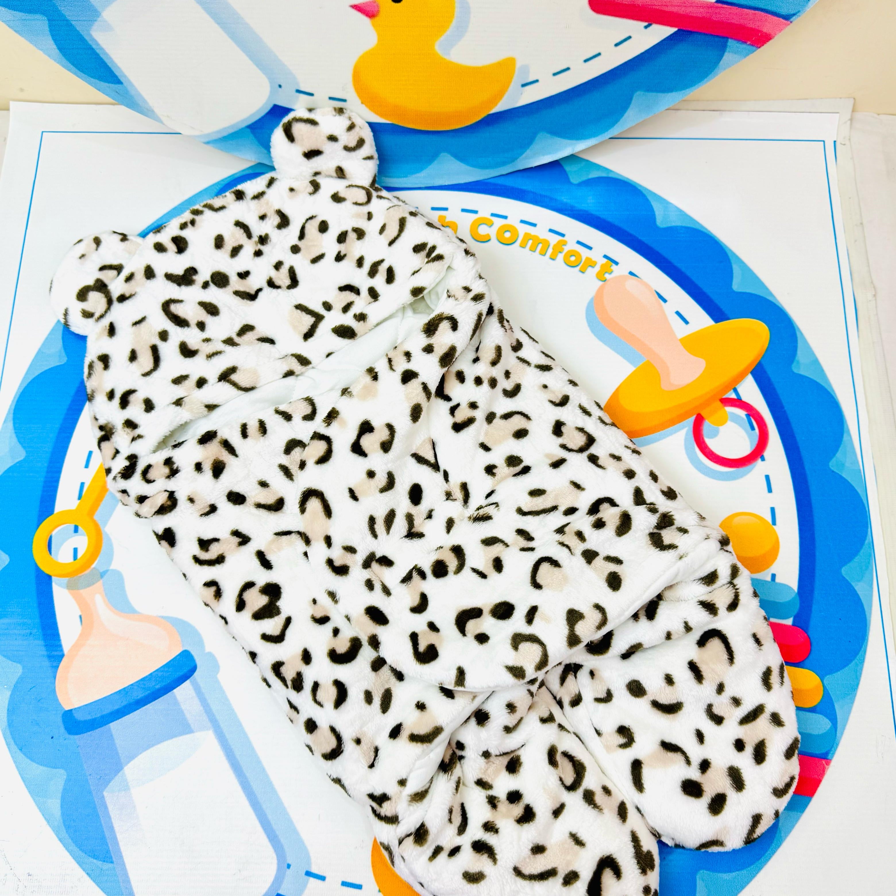 🍼 Imported Baby Winter Wrapping Swaddle Collection 🍼

Keep your little one warm, cozy, and stylish this winter with our premium imported baby swaddles — designed with love for your newborn's comfort and care.

⭐ Product Features:

✅ Imported Premium Quality: Ultra-soft fleece material perfect for delicate baby skin

✅ Winter Essential: Provides full warmth and comfort in colder months

✅ Cute Ear Hoodie Design: Comes with an adorable hood featuring bear-style ears

✅ Comfort Fit: Easy-to-wrap design with 