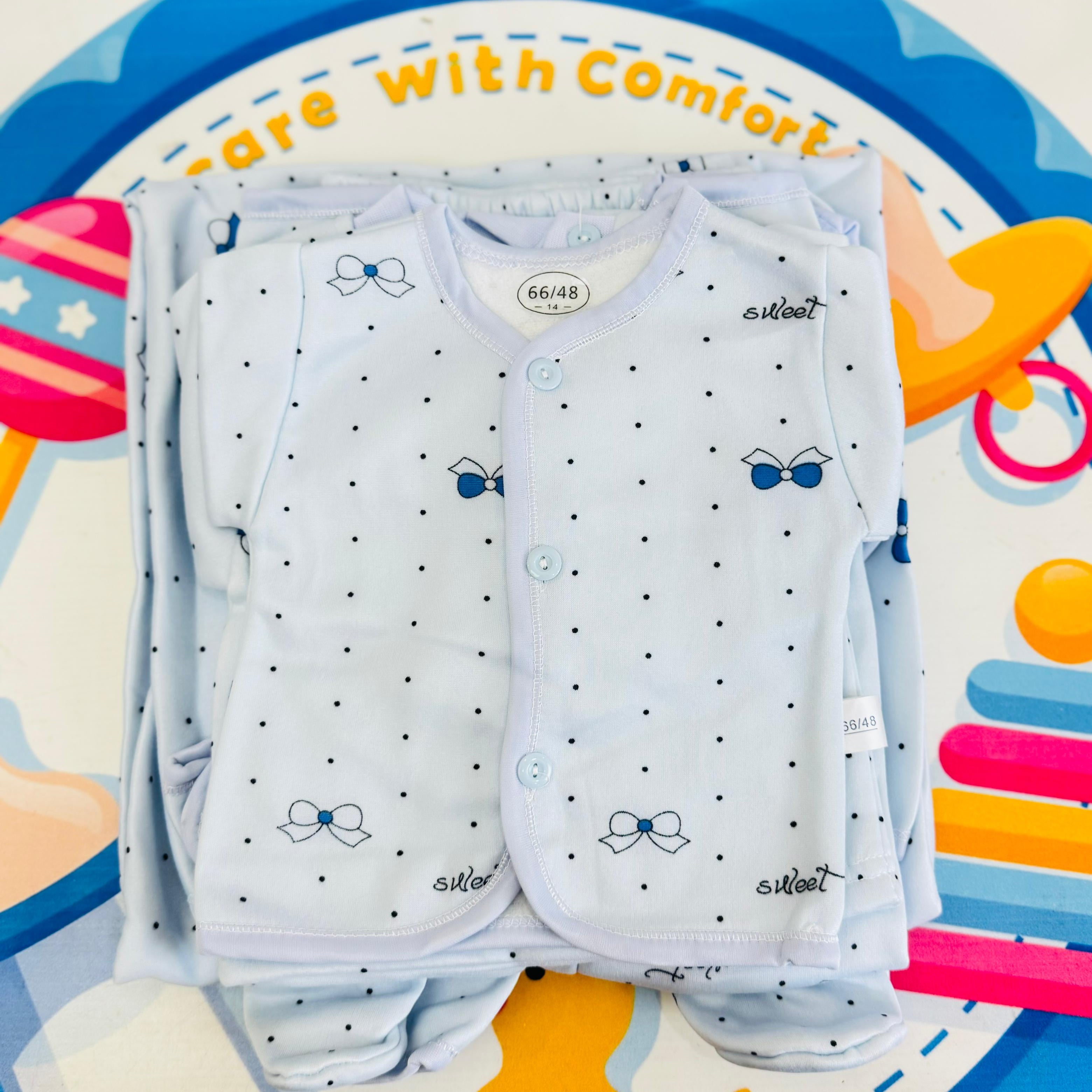 Baby 11 Pcs Winter Stuff Starter Sets Collection 🧸❄️

Get your newborn ready for the chilly season with our premium 11-piece winter starter set! Designed for warmth and comfort, this collection is perfect for your little one's winter wardrobe.

💖 Premium quality winter material – Soft, cozy, and gentle on newborn skin

👶 Complete 11-piece set – Everything you need in one pack

❄️ Includes pajamas, shirts, mittens, caps, and more

🎨 Available in multiple colors and cute designs – Perfect for baby boys an