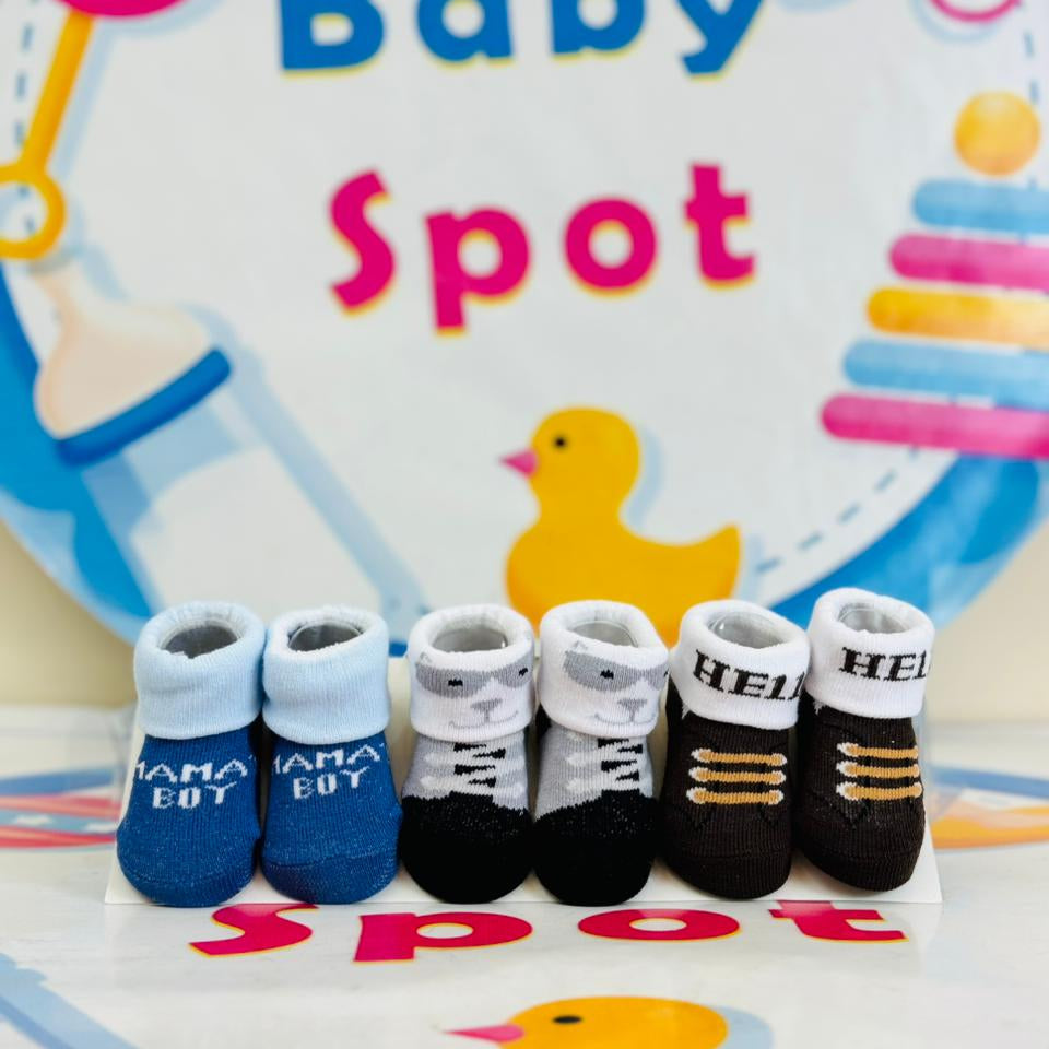 Hudson Baby® Premium Pack of 3 Socks Booties