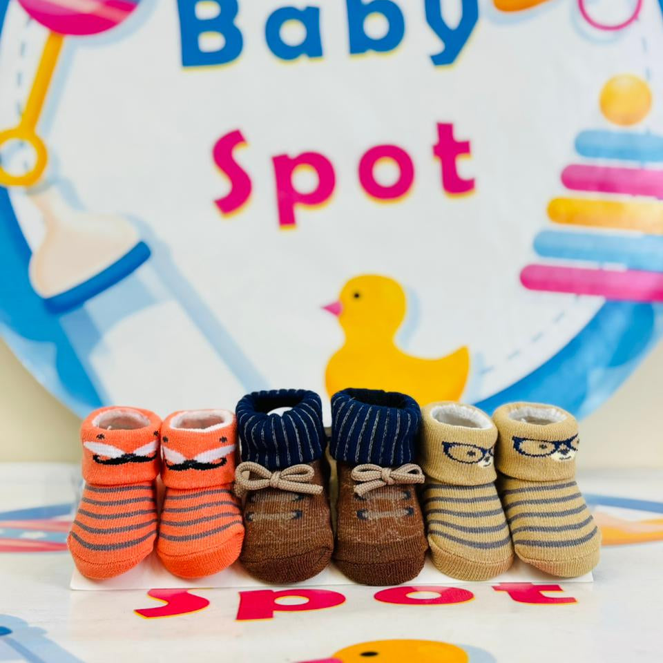 Hudson Baby® Premium Pack of 3 Socks Booties