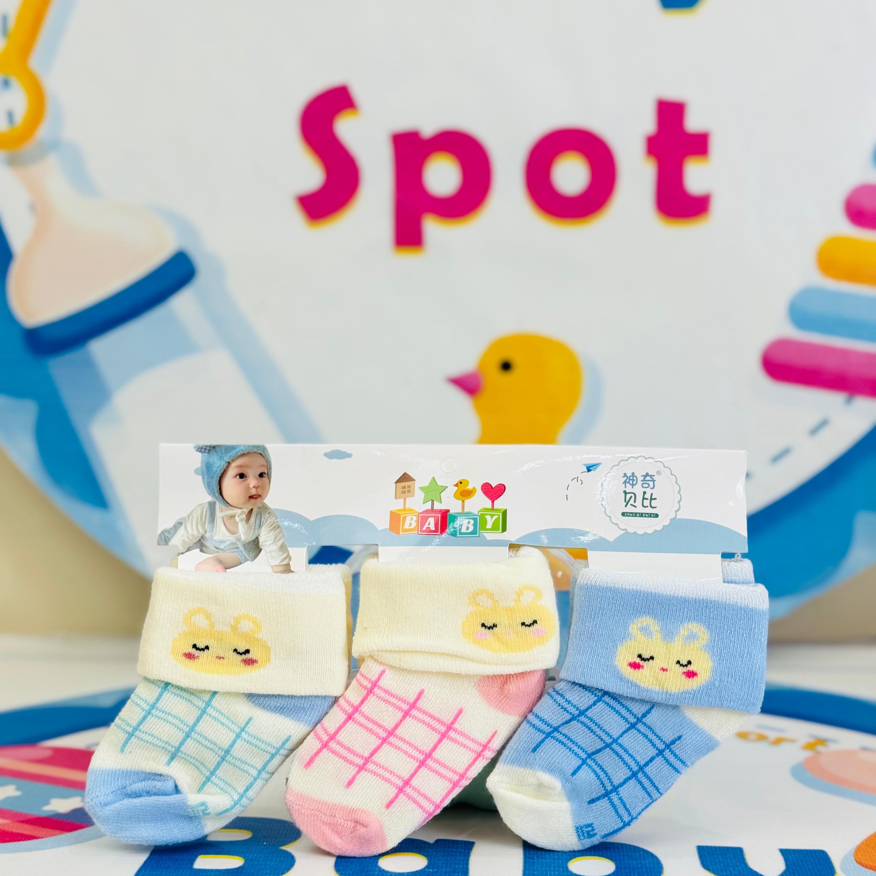 Hudson Baby –Set of 3 Socks for Newborns