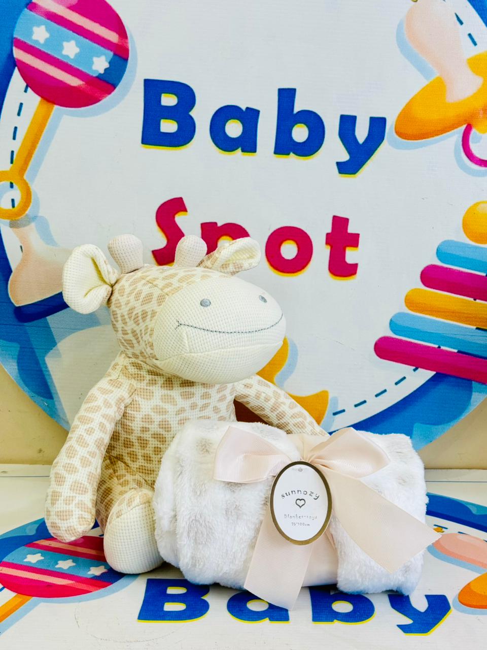 Sunnozy baby blanket with Toy Y2
