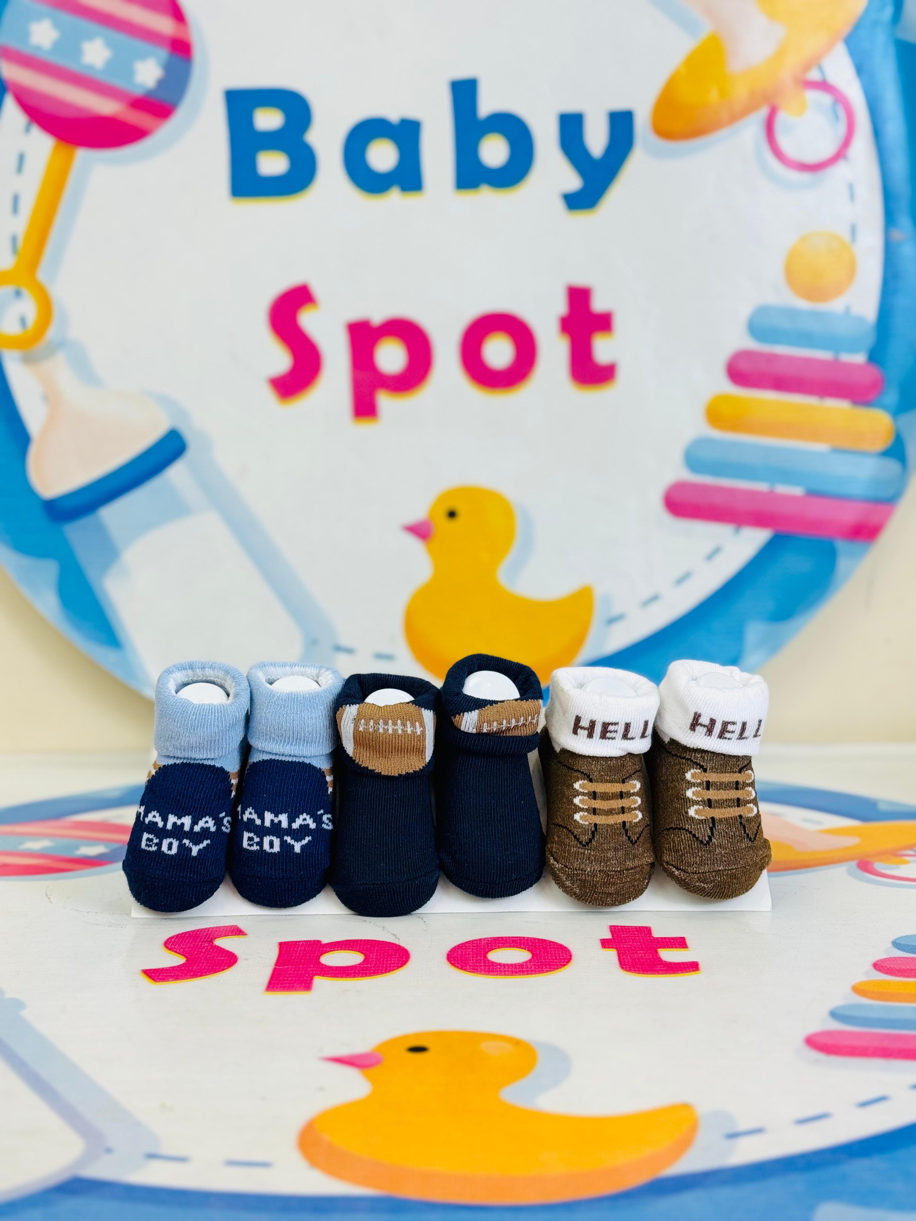 Hudson Baby® Premium Pack of 3 Socks Booties