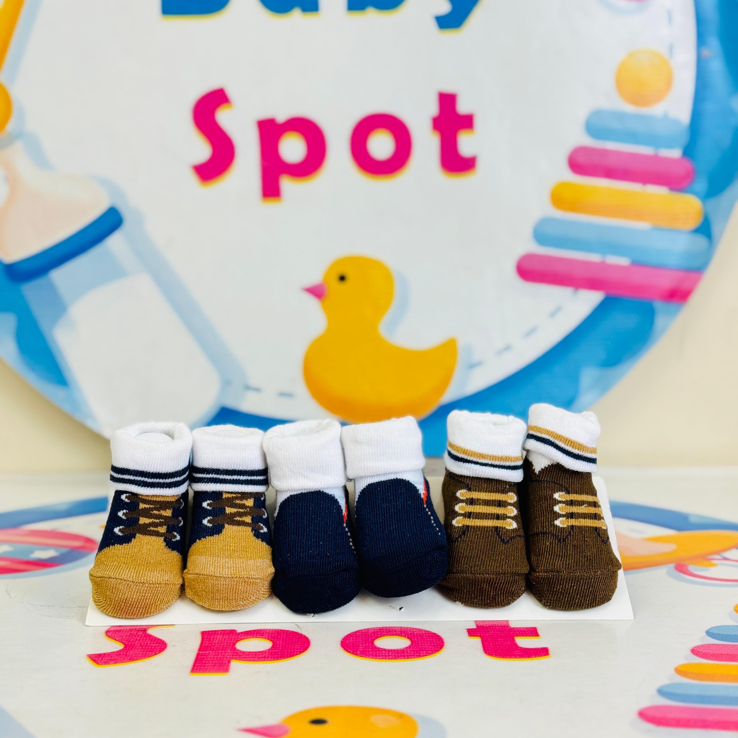 Hudson Baby® Premium Pack of 3 Socks Booties