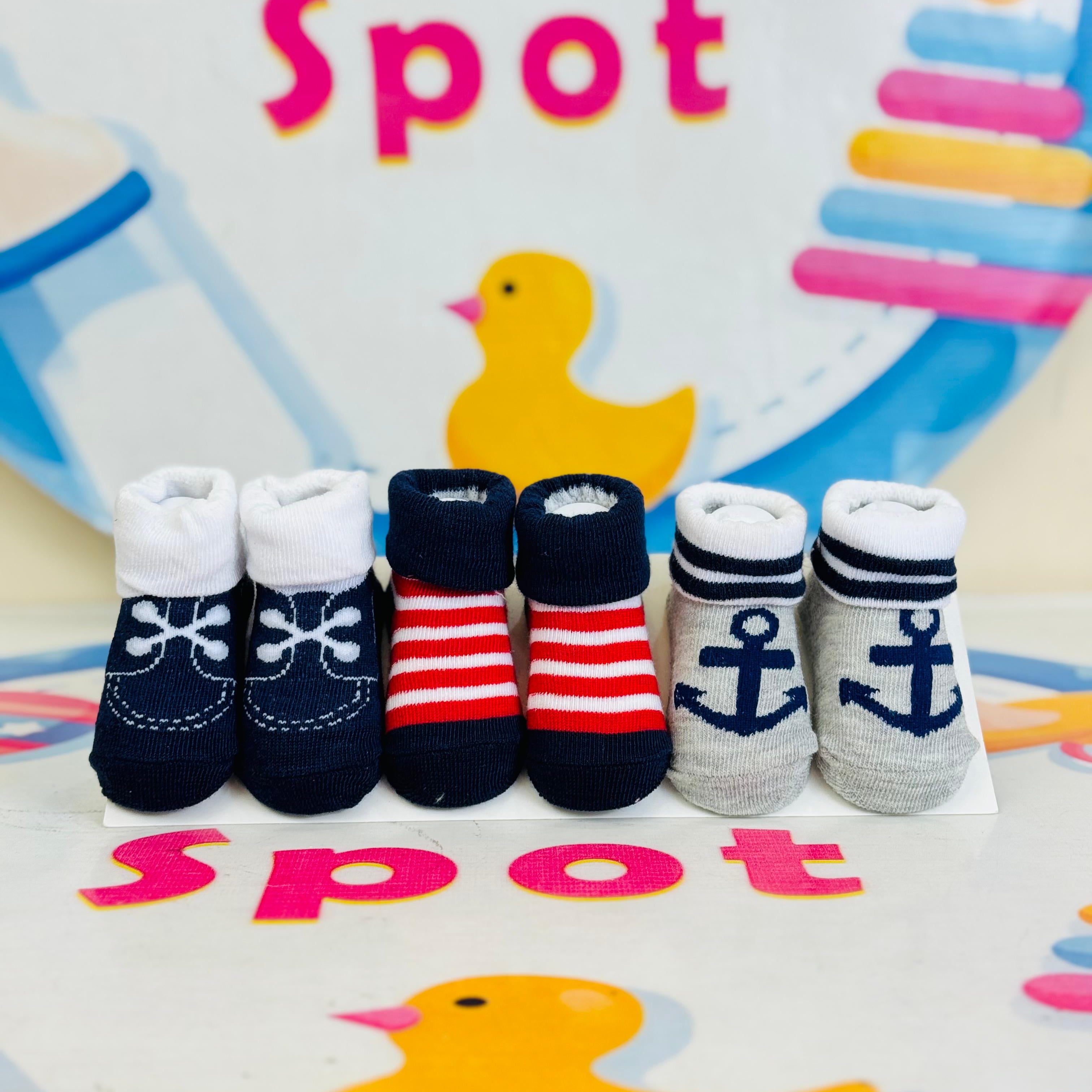 Hudson Baby® Premium Pack of 3 Socks Booties